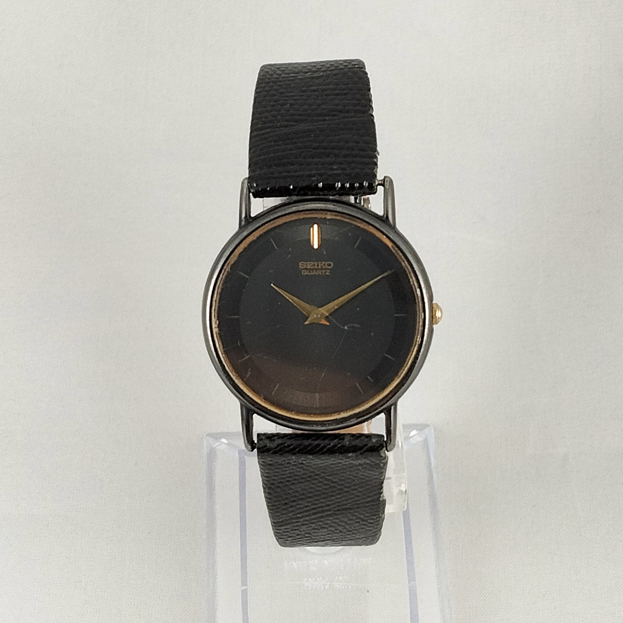 Seiko Unisex Watch, Black Dial, Genuine Black Leather Strap