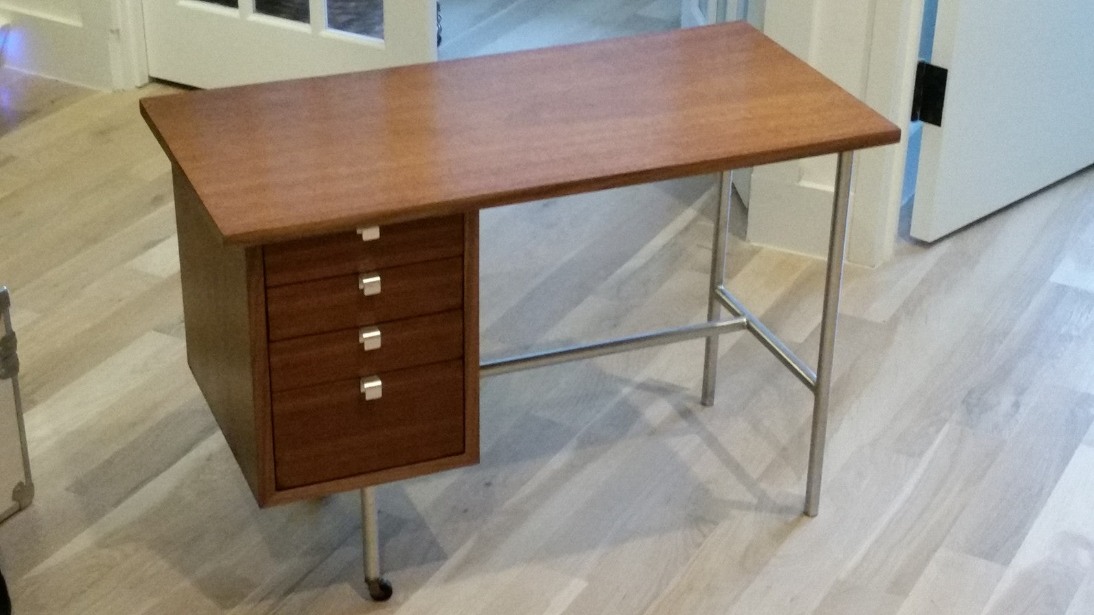 RESTORING A GEORGE NELSON TYPEWRITER DESK