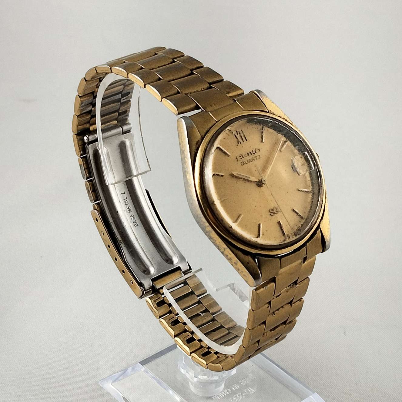 Seiko Unisex Watch, All Gold Tone Details, Bracelet Strap