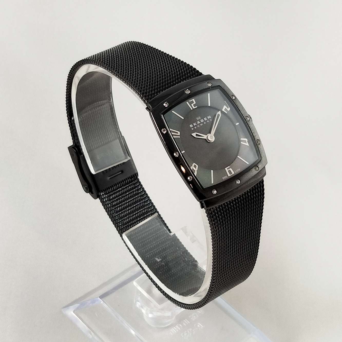 Skagen Unisex Watch, Black Mother of Pearl Dial with Jewel Details, Black Mesh Strap