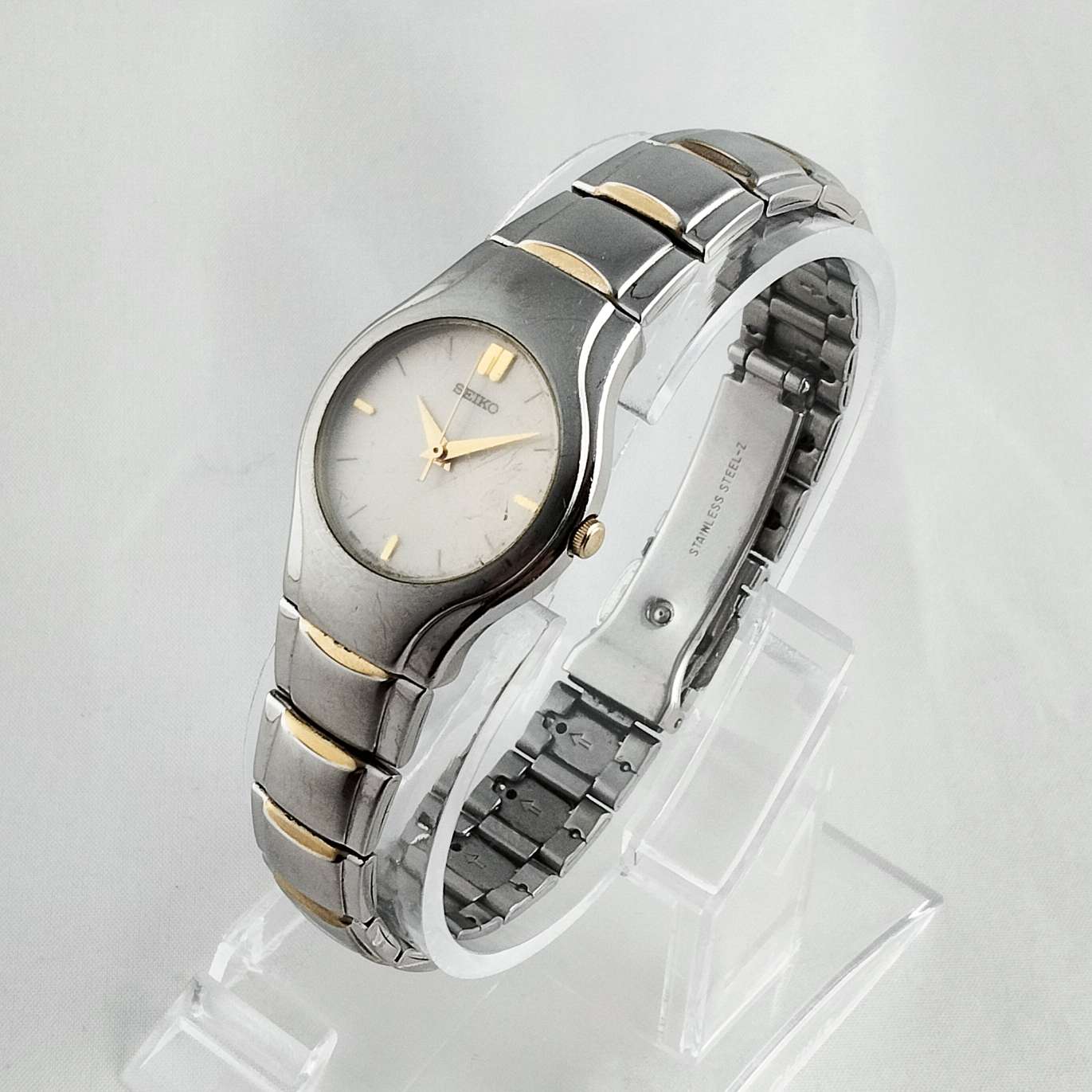 Seiko Unisex Watch, Gold Tone Details, Bracelet Strap