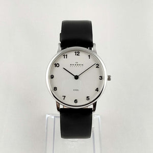 Skagen Unisex Watch, Minimalist Design, Genuine Leather Strap