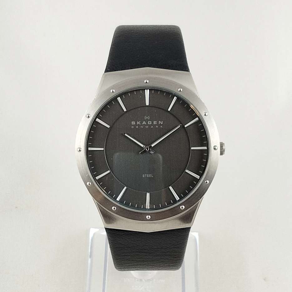 Skagen Oversized Men's Watch, Dark Gray Dial, Genuine Leather Strap