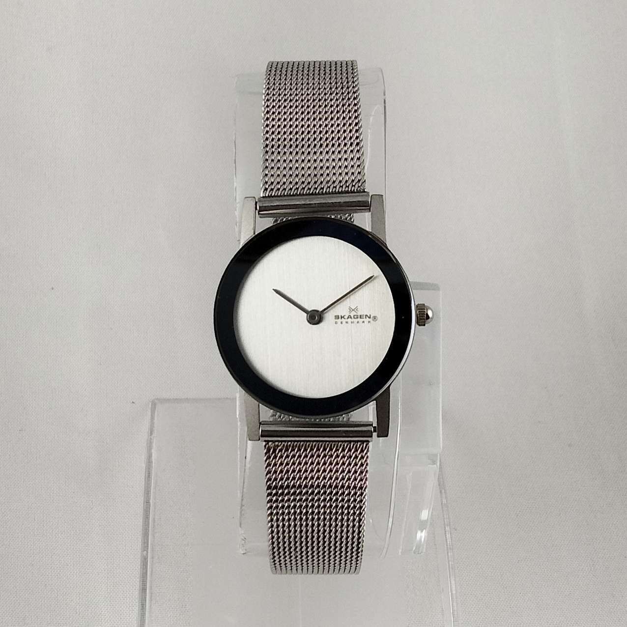 Skagen Unisex Watch, Minimalist Design, Mesh Strap