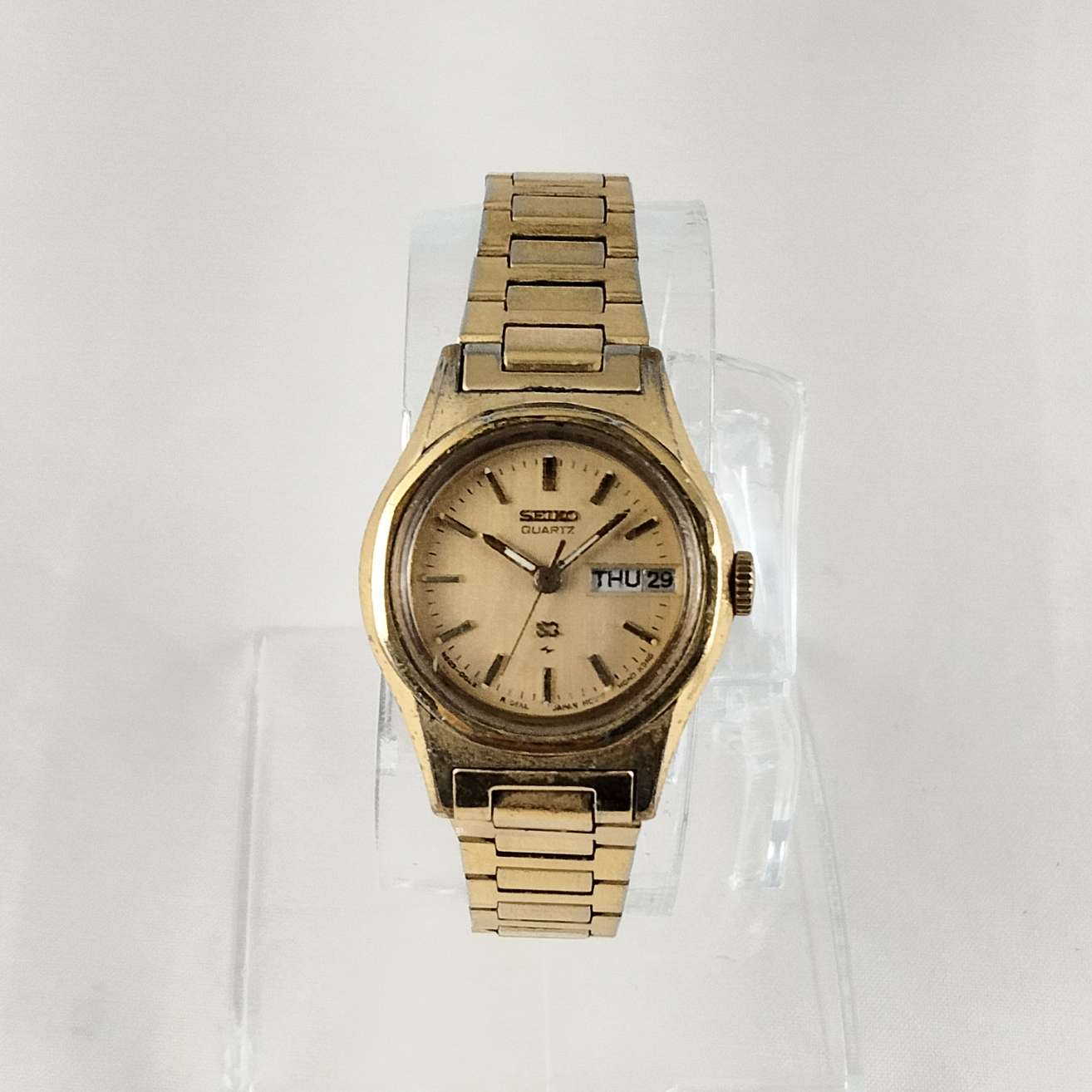 Seiko Quartz Watch, Gold Tone Details, Bracelet Strap