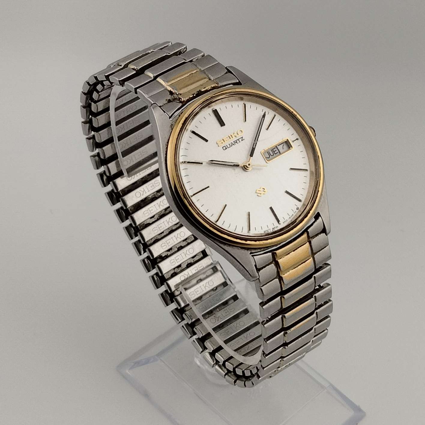 Seiko Men's SQ Silver Tone Watch, Date and Day, Flex Bracelet Strap