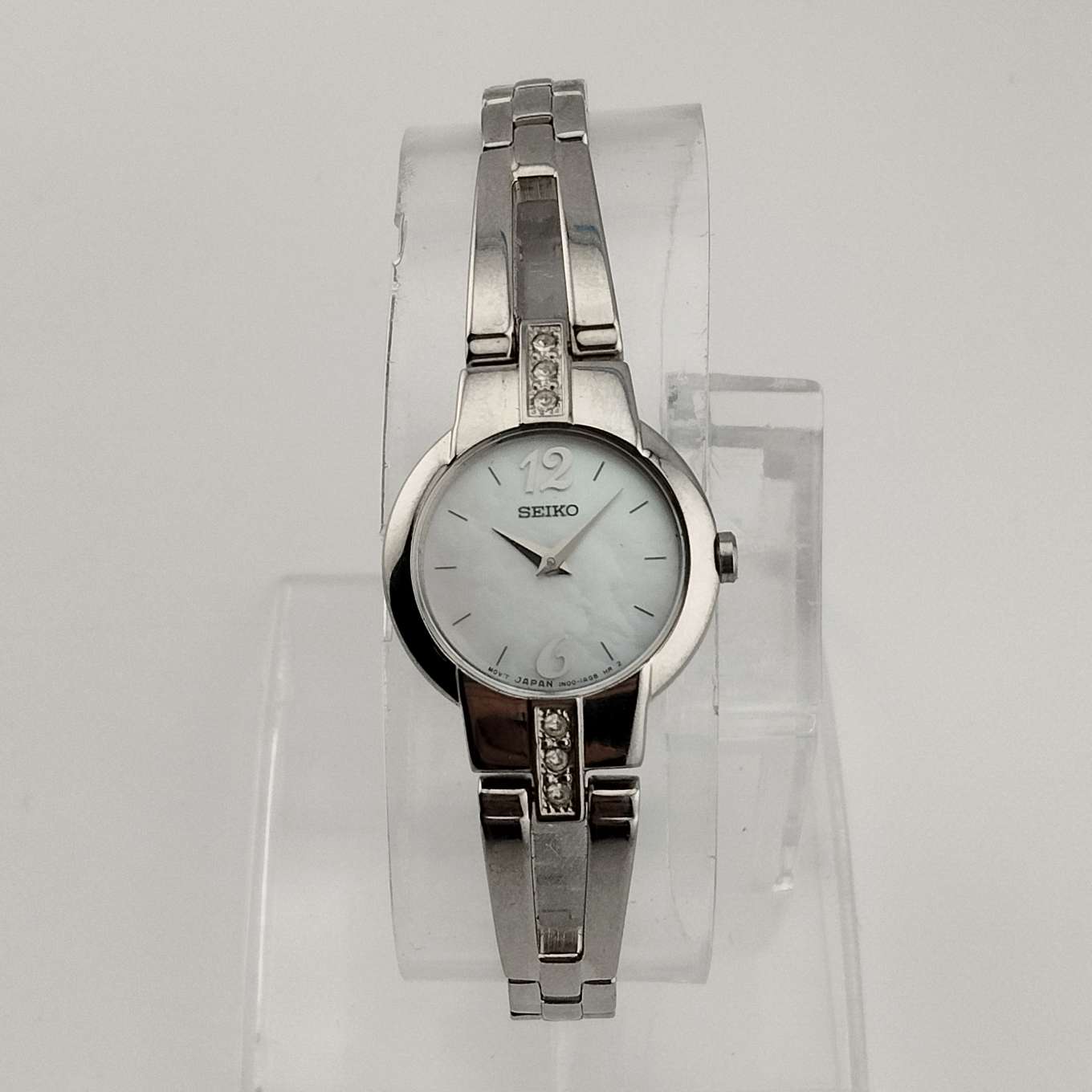 Seiko Women's Round Silver Tone Watch, Circular Mother of Pearl Dial, Bracelet Strap
