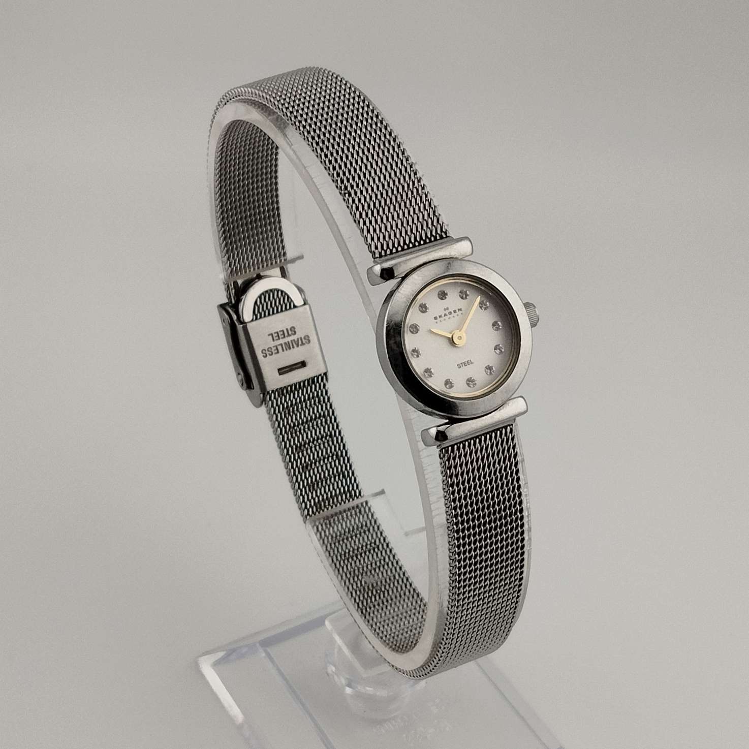 Skagen Round Petite Silver Tone Watch, Jewel Details, Adjustable Mesh Strap