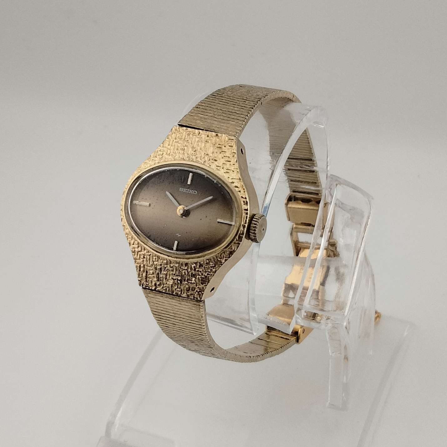 Seiko Petite Gold Tone Watch, Wind Up, Oval Dial, Bracelet Strap