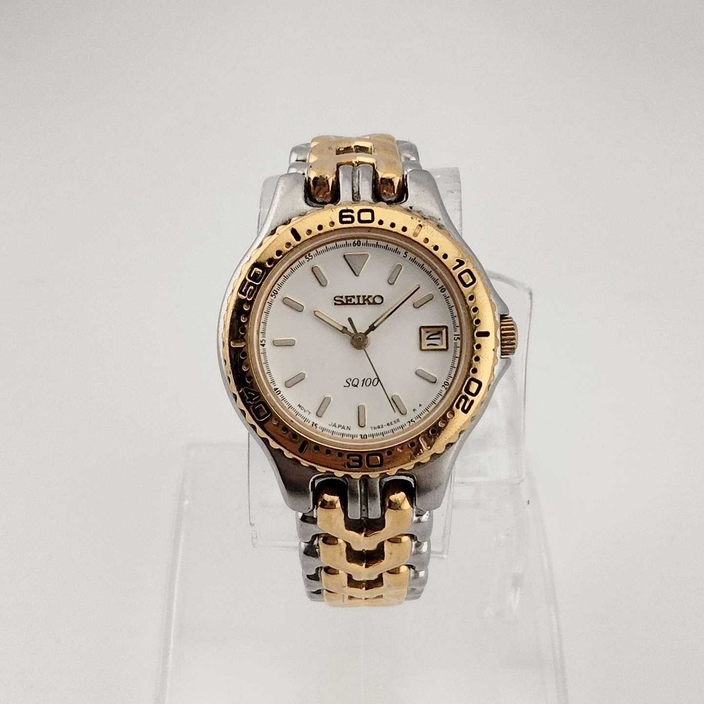 Seiko Unisex SQ100 Silver and Gold Tone Watch Date Window Bracelet Strap