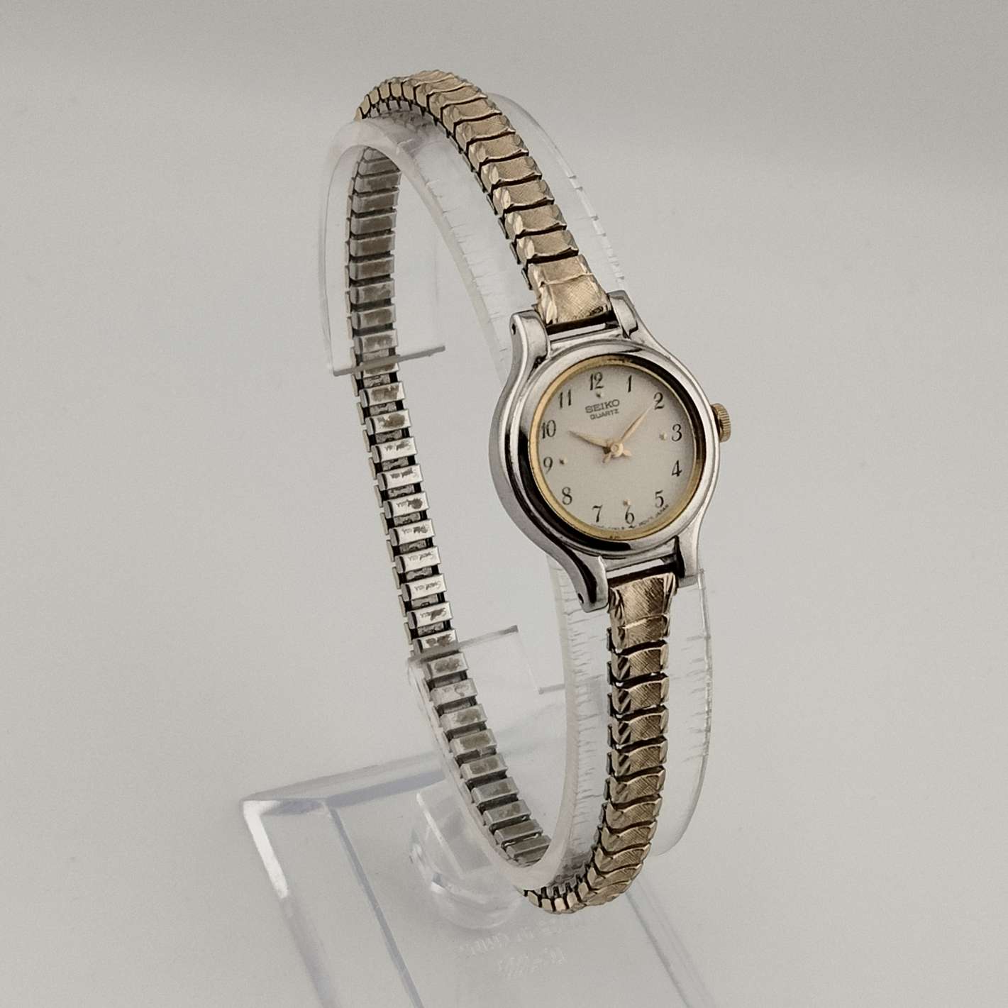 Seiko Ladies Quartz Watch, Gold and Silver Tone, Circular Dial, Stretch Strap