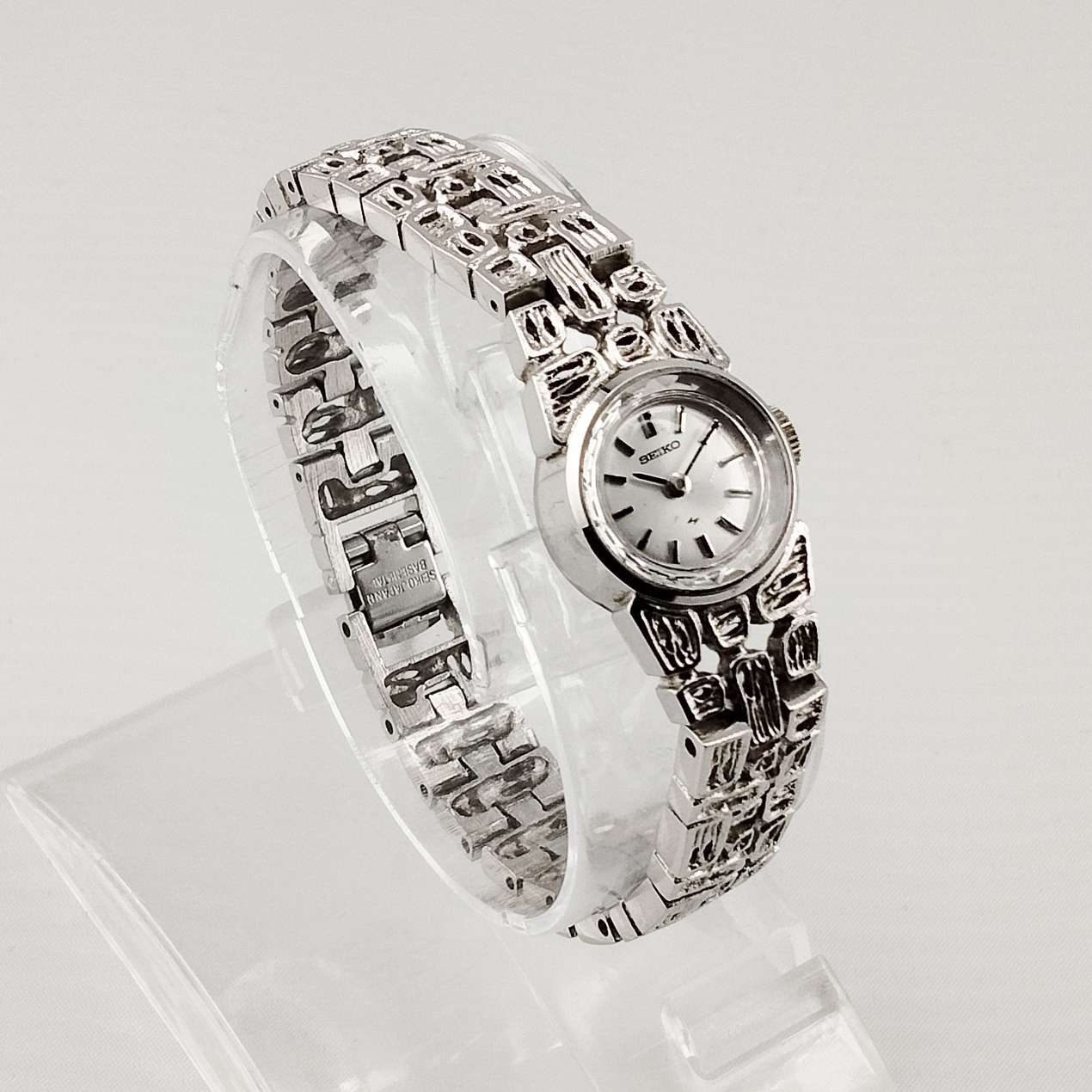 Seiko Quartz Petite Watch, Silver Tone, Unique Bracelet Strap