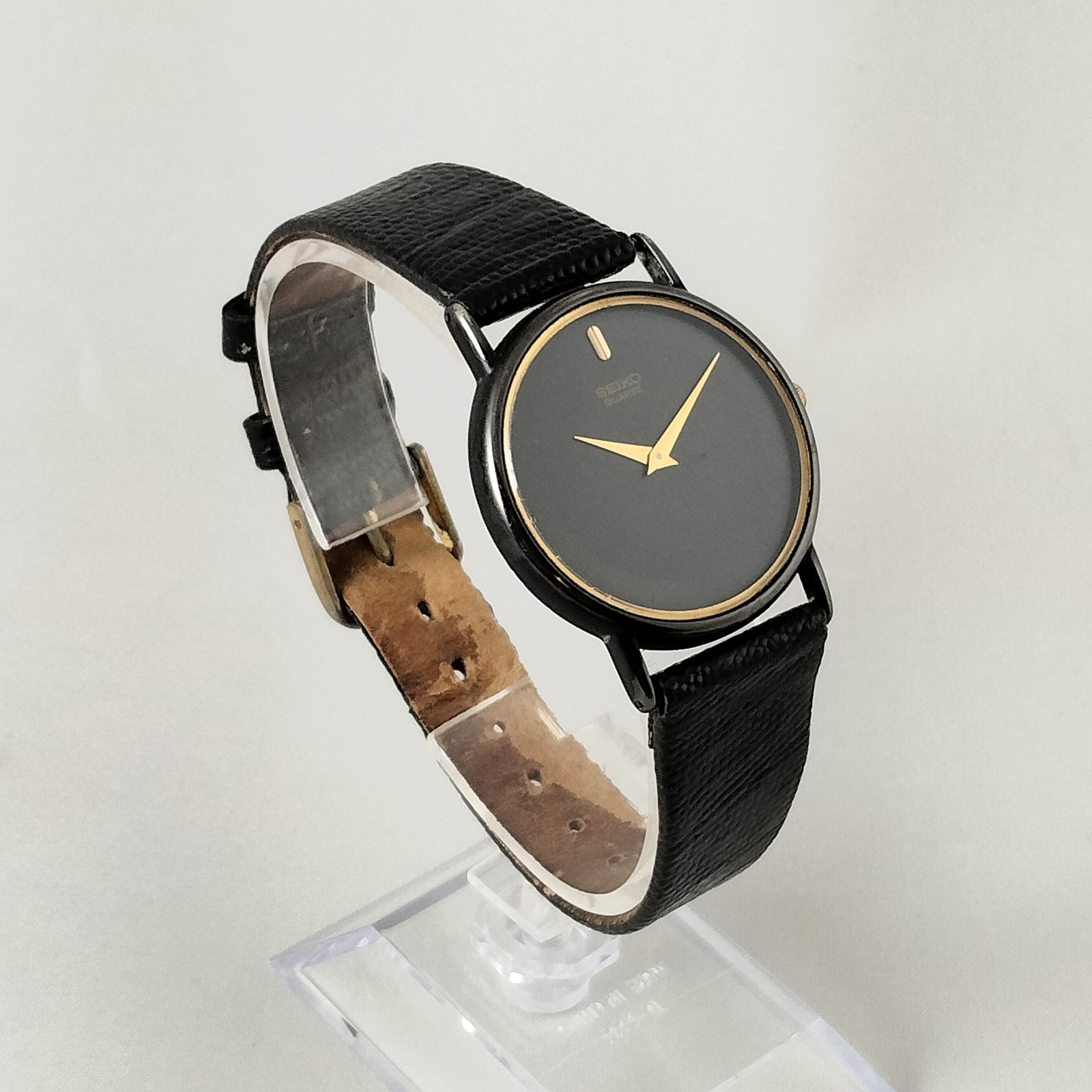 Seiko Unisex Watch, Black Dial, Genuine Black Leather Strap