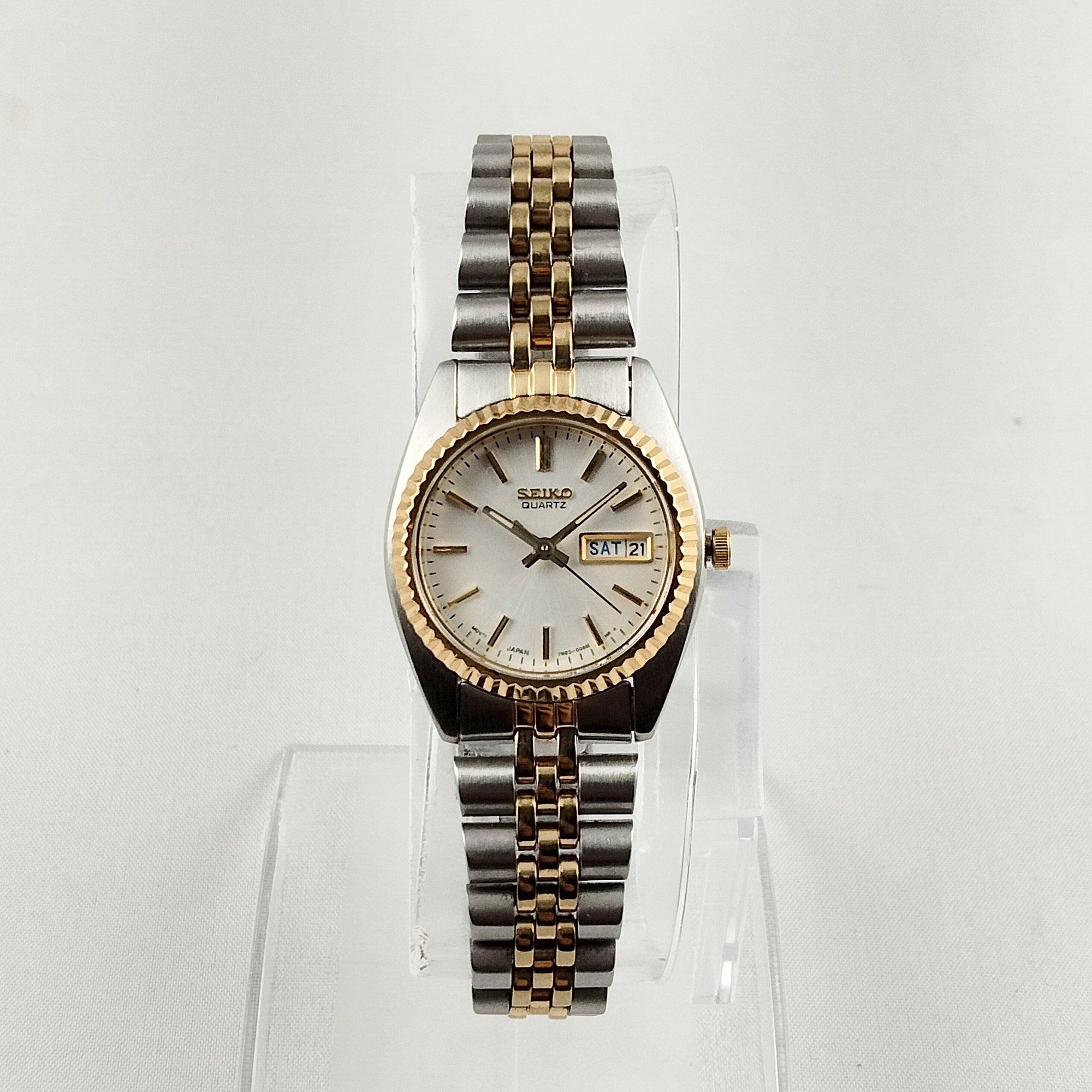 Seiko Unisex Silver and Gold Tone Watch, White Dial, Bracelet Strap