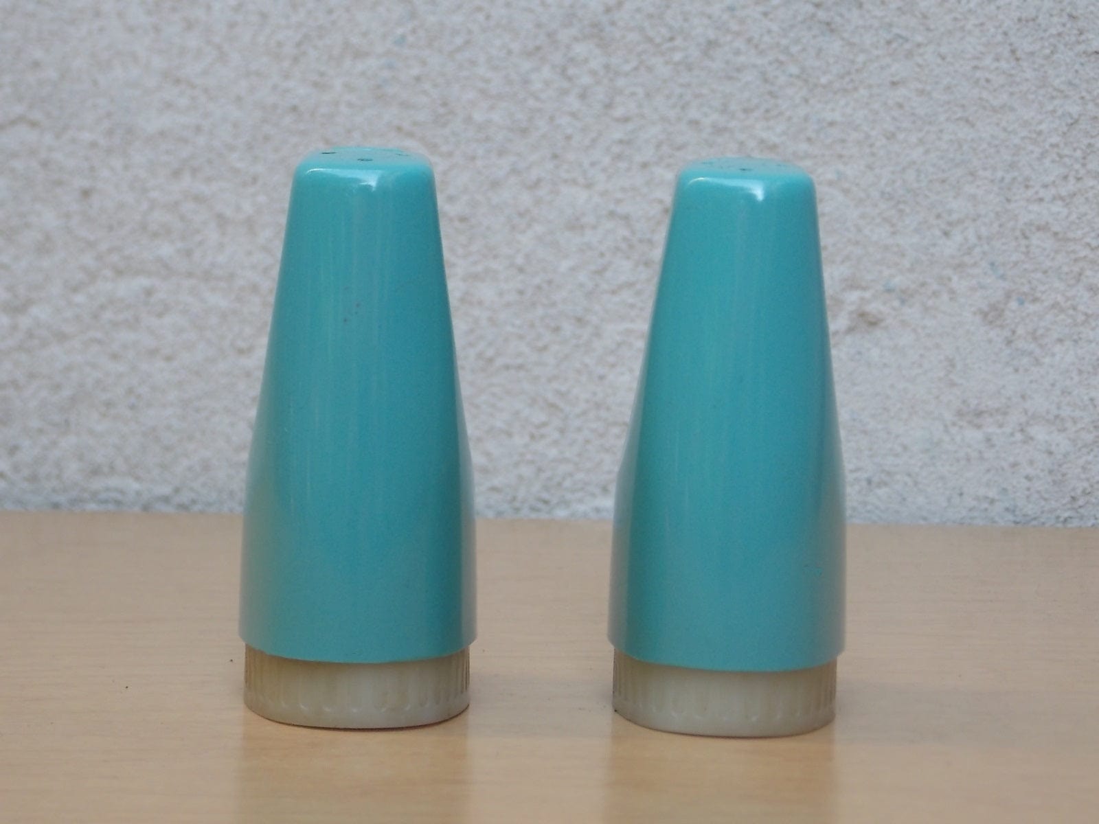 I Like Mike's Mid Century Modern Accessories Aqua Blue Teal Vintage Modern Salt & Pepper Shakers