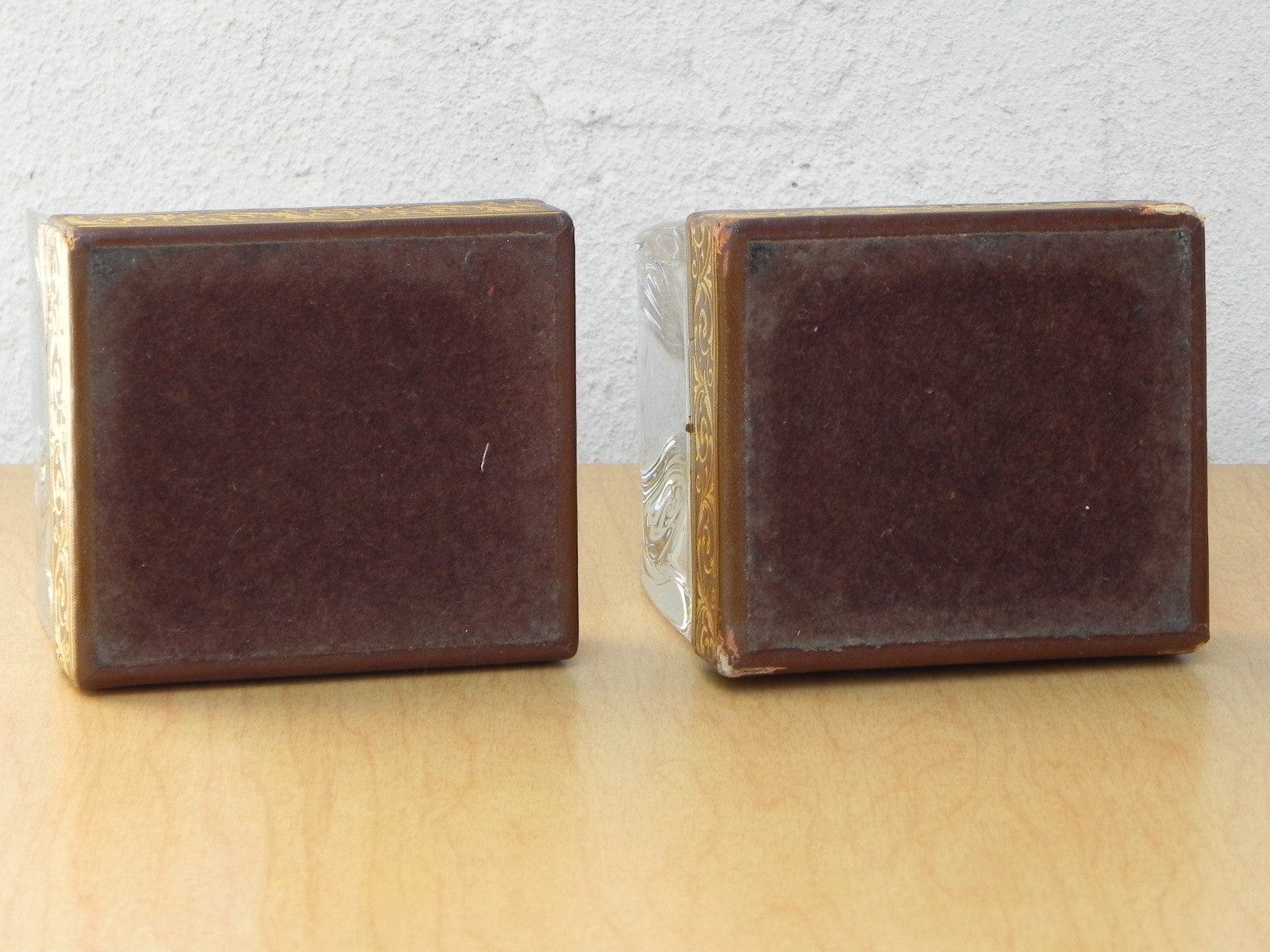 I Like Mike's Mid-Century Modern Accessories Glass Scroll Bookends With Good Embossed Leather Trim