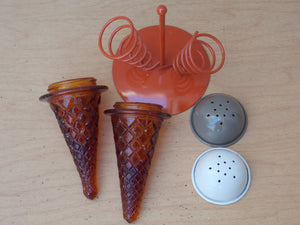 I Like Mike's Mid Century Modern Accessories Vintage Ice Cream Salt and Pepper Shaker Set, Made in Hong Kong