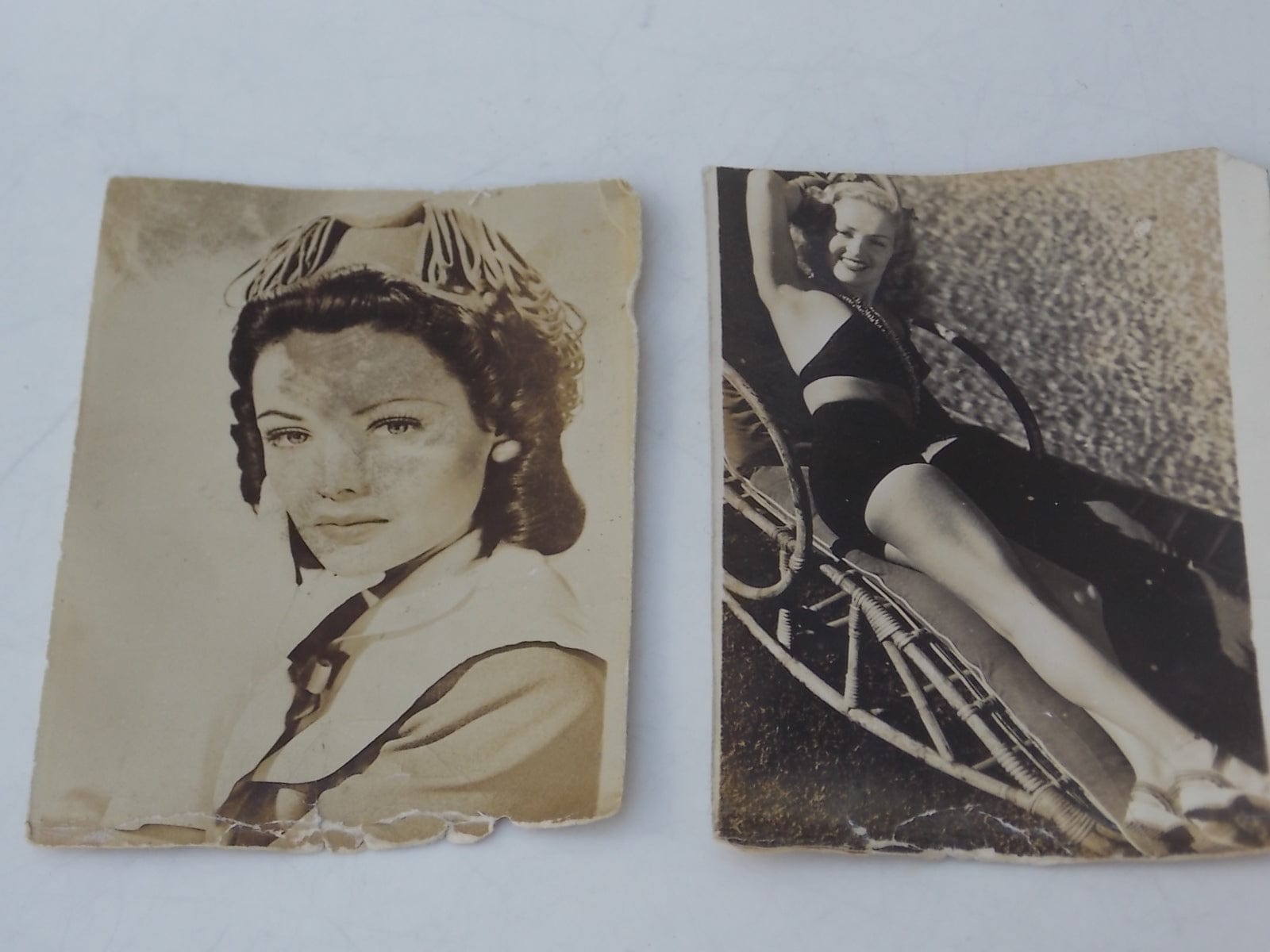 I Like Mike's Mid Century Modern Clock Florn Wind-Up Travel Clock from 1940's with Gene Tierney & Betty Grable