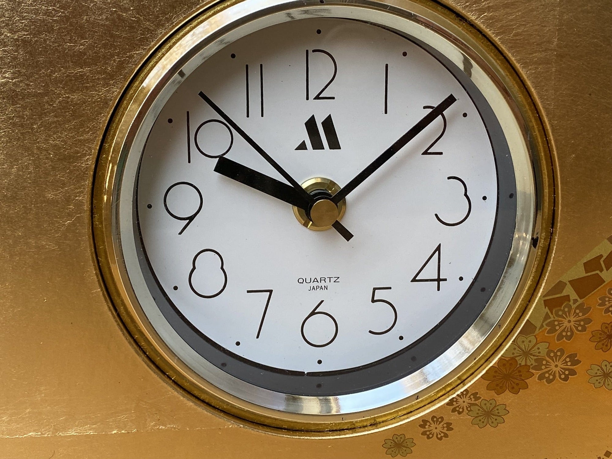 I Like Mike's Mid Century Modern clock Japanese Gold Panel Desk Clock with Abstract Mountain Scene