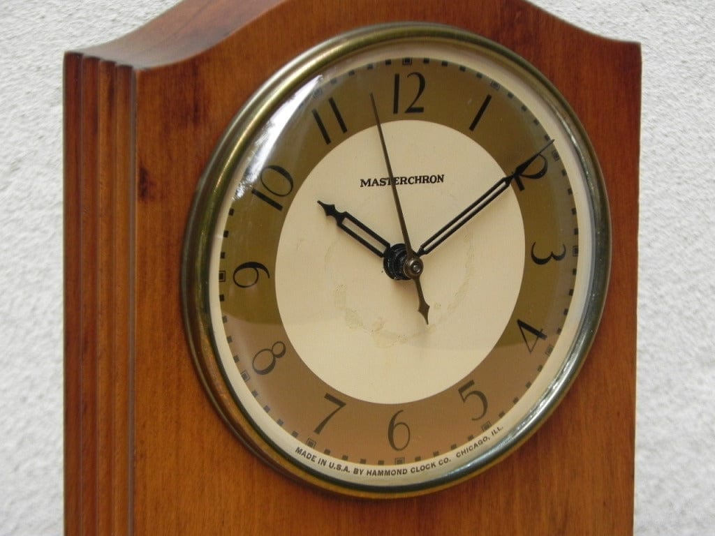 I Like Mike's Mid Century Modern Clock Masterchron 1940s Wood Mantel Clock by Hammond