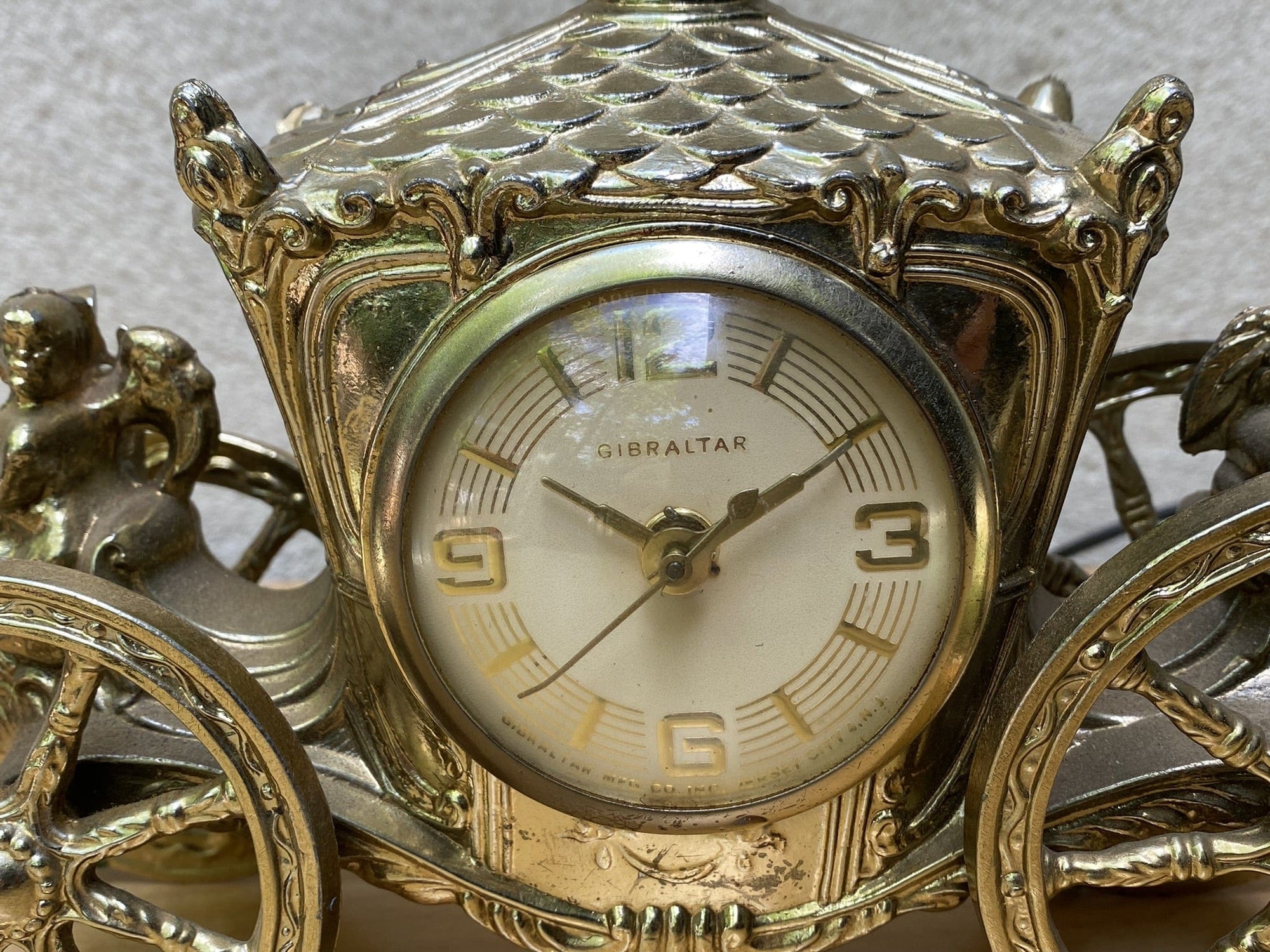 I Like Mike's Mid Century Modern Clock Vintage Coronation Gold State Coach Novelty Clock, Circa 1950