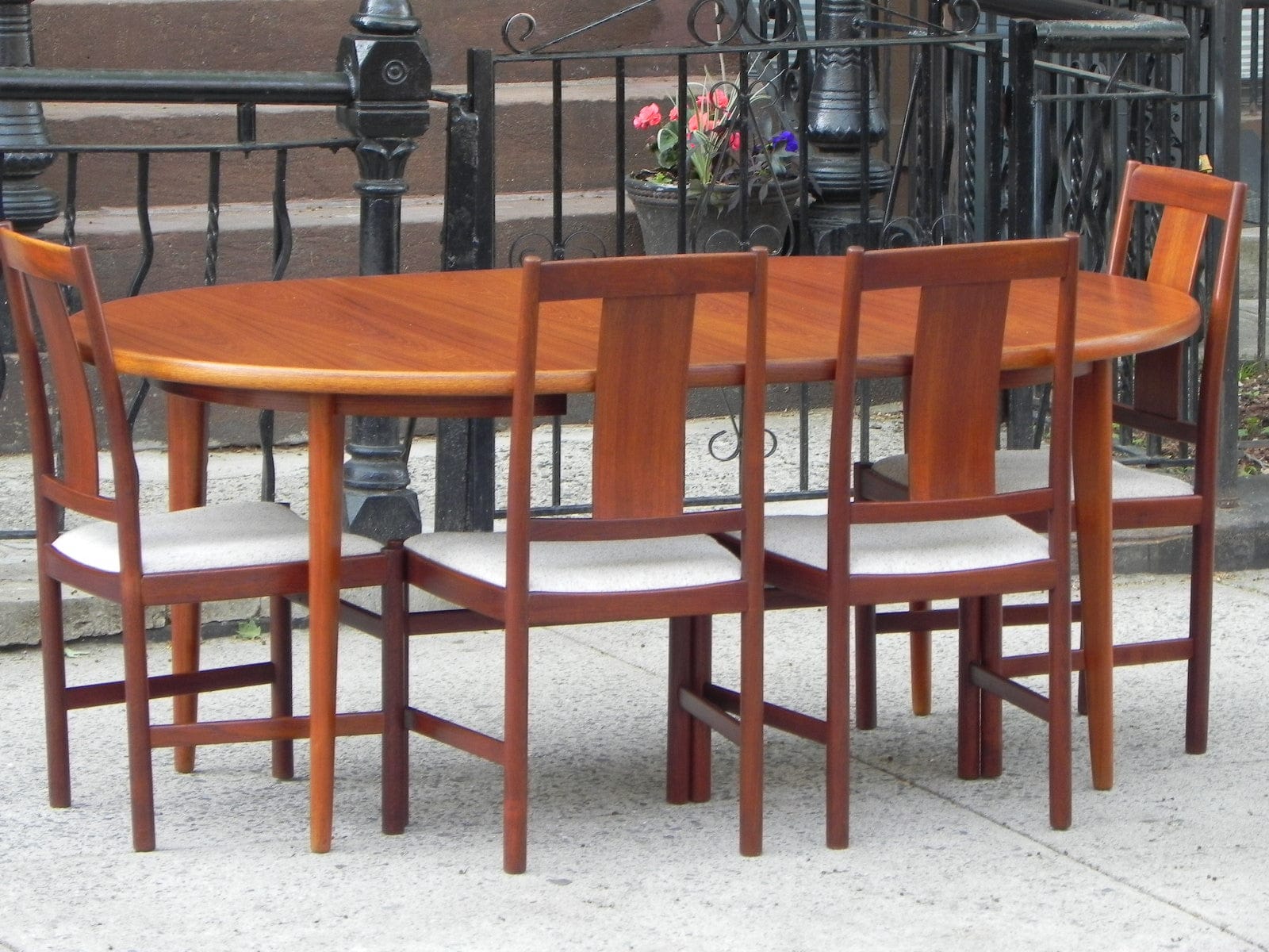 I Like Mike's Mid-Century Modern Furniture DANISH MODERN TEAK DINING SET, 100% RESTORED, 2 LEAVES & 4 REUPHOLSTERED CHAIRS