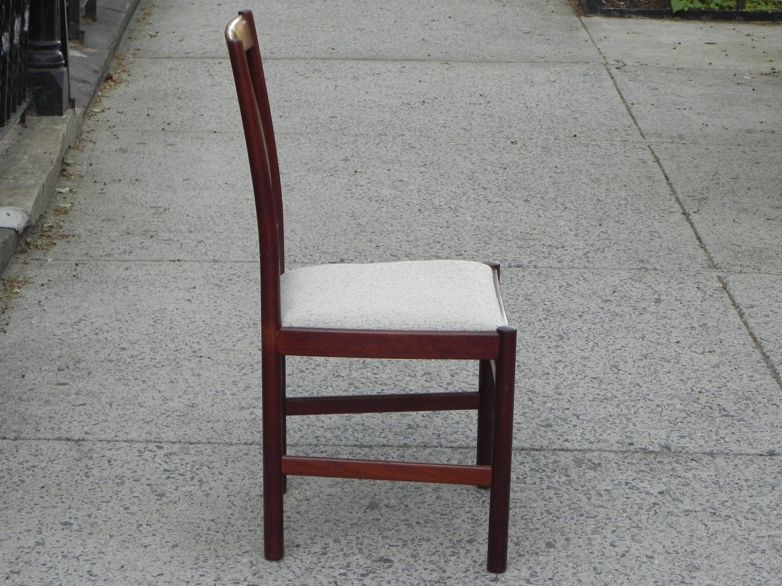 I Like Mike's Mid-Century Modern Furniture DANISH MODERN TEAK DINING SET, 100% RESTORED, 2 LEAVES & 4 REUPHOLSTERED CHAIRS