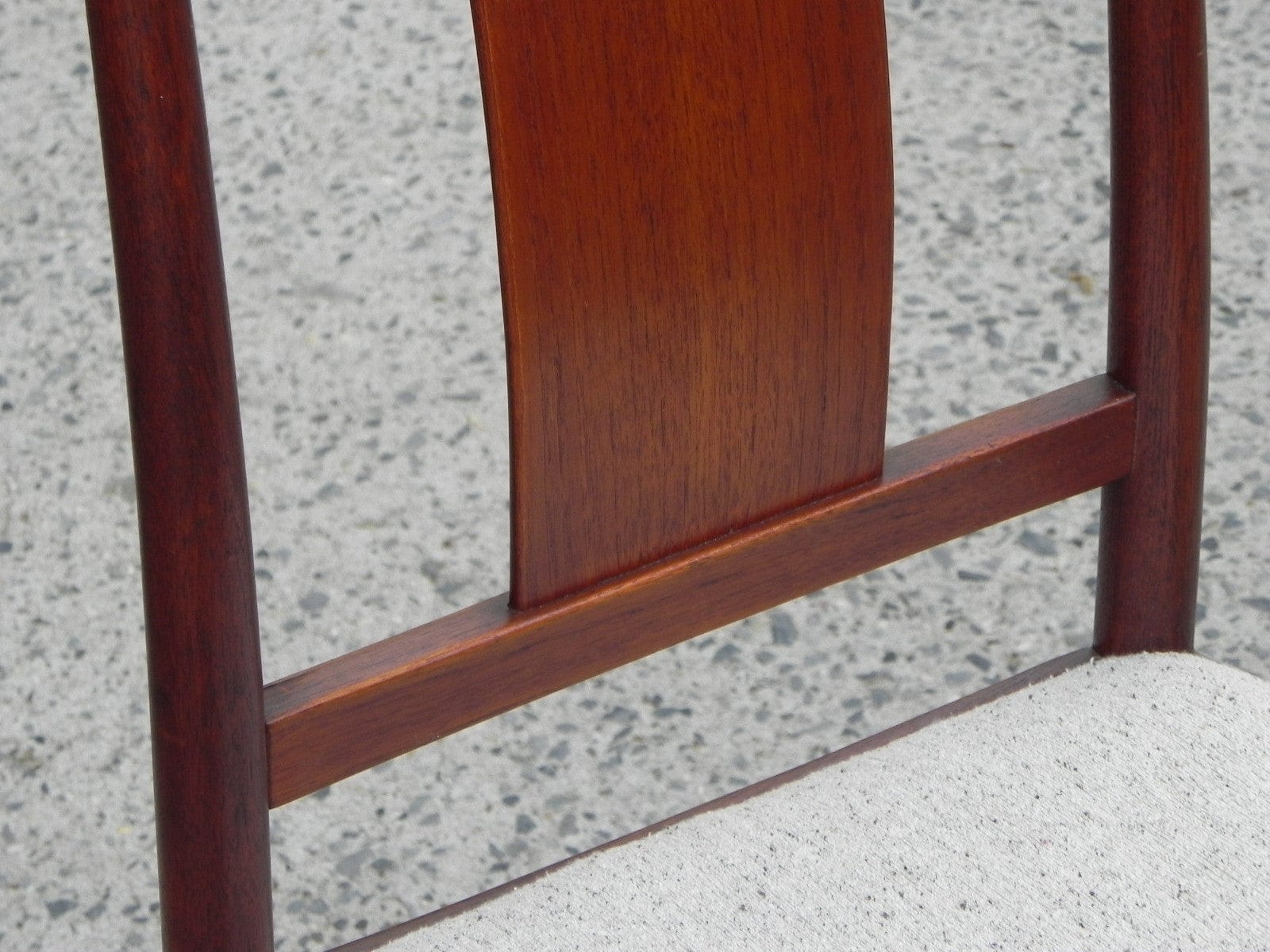 I Like Mike's Mid-Century Modern Furniture DANISH MODERN TEAK DINING SET, 100% RESTORED, 2 LEAVES & 4 REUPHOLSTERED CHAIRS