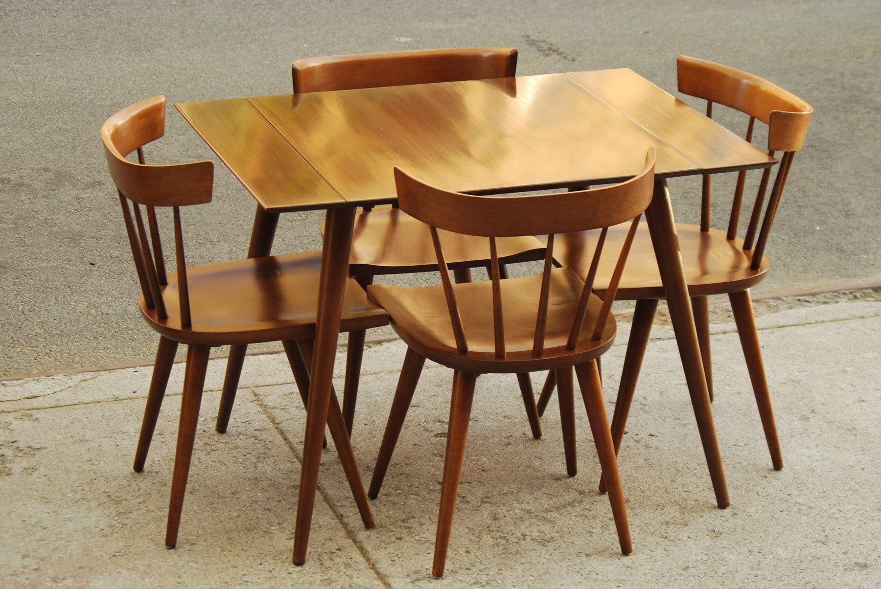 I Like Mike's Mid-Century Modern Furniture SOLD -- PAUL MCCOBB COMPACT DINING SET WITH TWO LEAVES AND FOUR CHAIRS