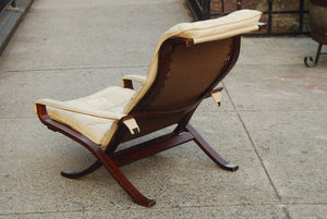 I Like Mike's Mid-Century Modern Furniture SOLD -- WESTNOFA RELLING CHAIR IN WHITE LEATHER