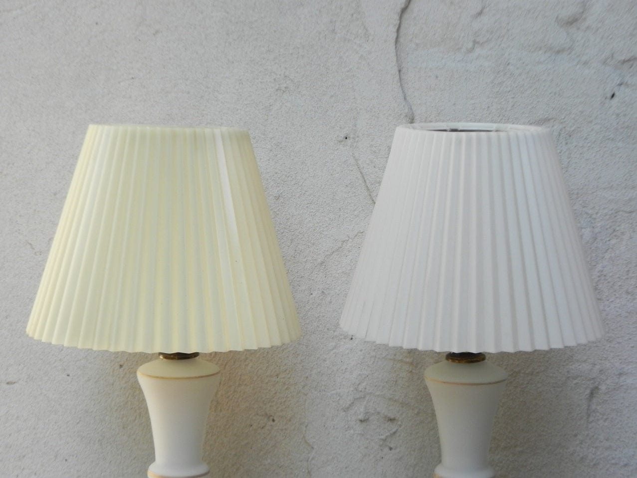 I Like Mike's Mid Century Modern lighting Pair Small White Glass Lamps with Gold Roses. Light Up Bases, Circa 1960