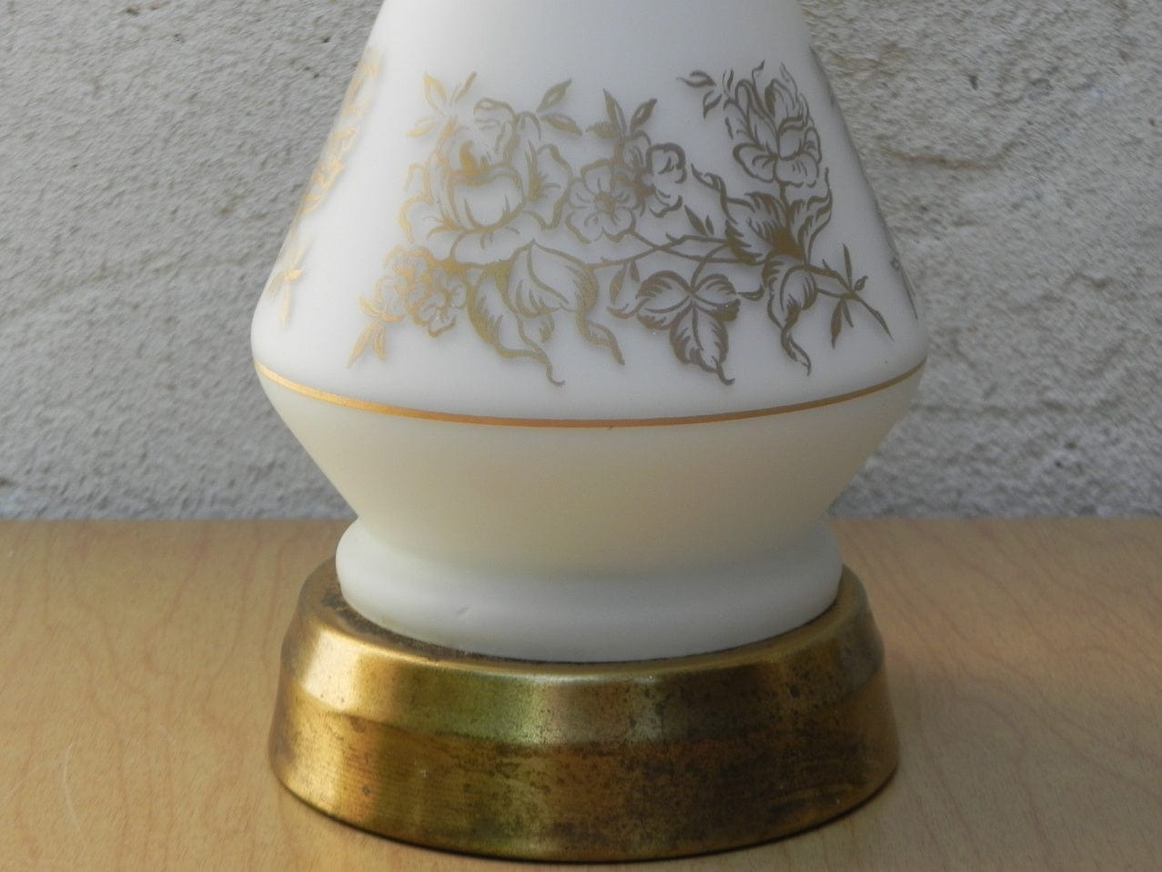 I Like Mike's Mid Century Modern lighting Pair Small White Glass Lamps with Gold Roses. Light Up Bases, Circa 1960