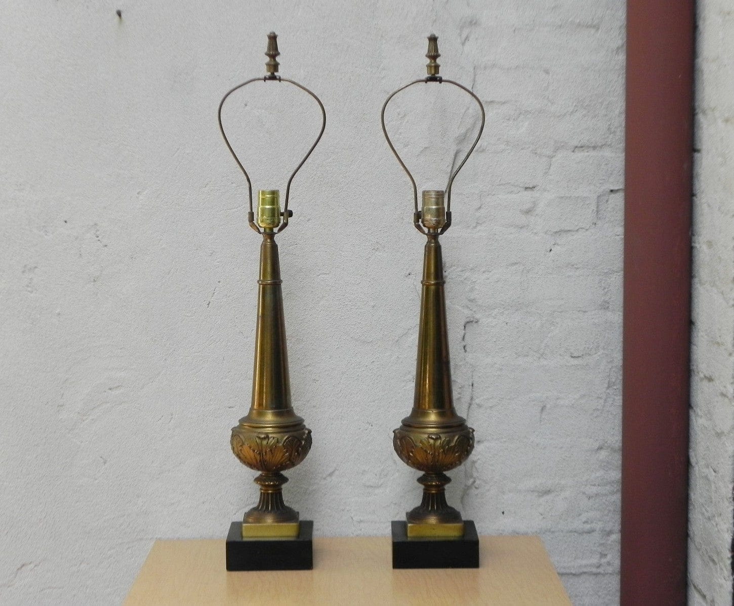 I Like Mike's Mid Century Modern lighting Pair Stiffel Cast Brass Neo Classical Obelisk Table Lamps