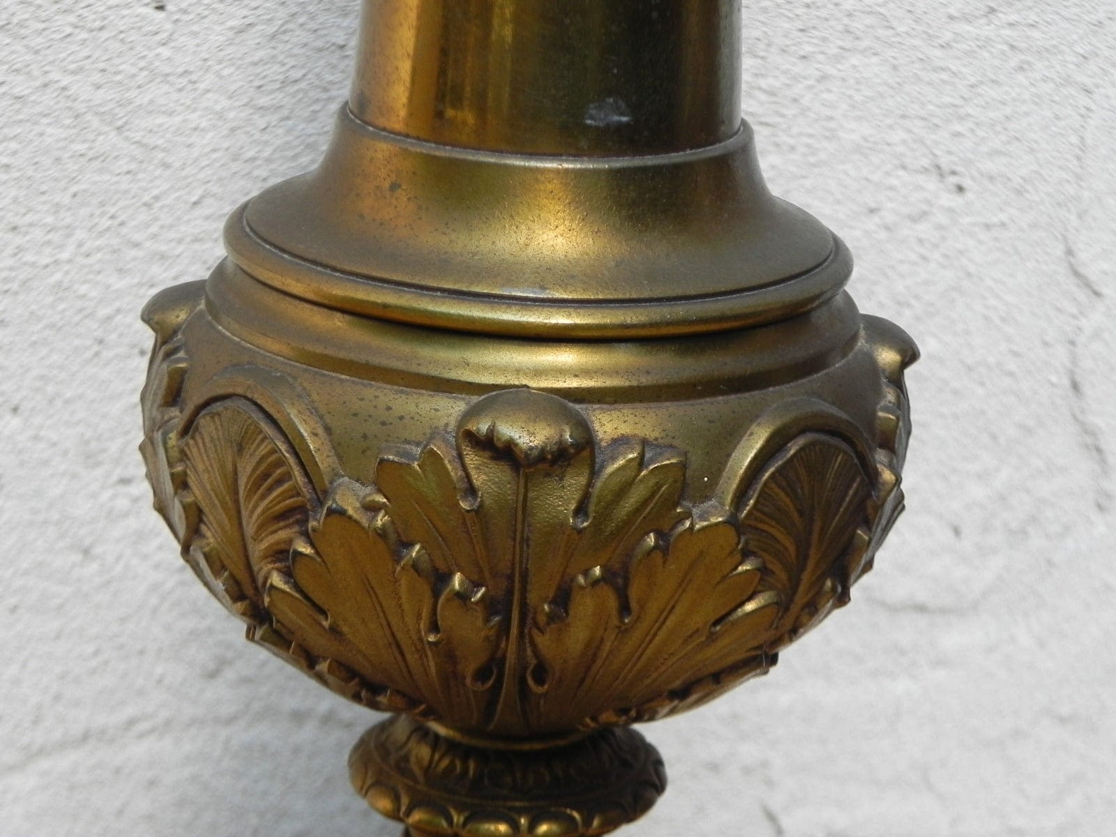 I Like Mike's Mid Century Modern lighting Pair Stiffel Cast Brass Neo Classical Obelisk Table Lamps