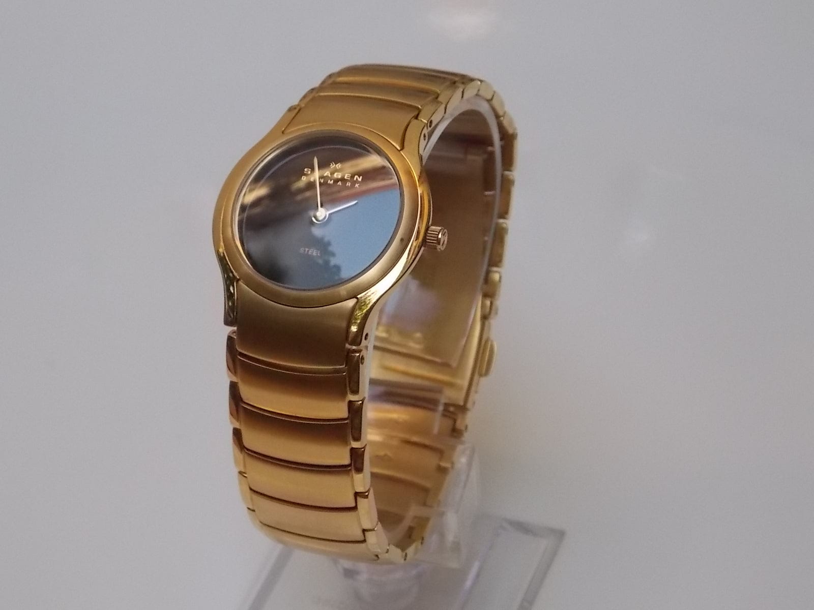 Black face discount watch women's