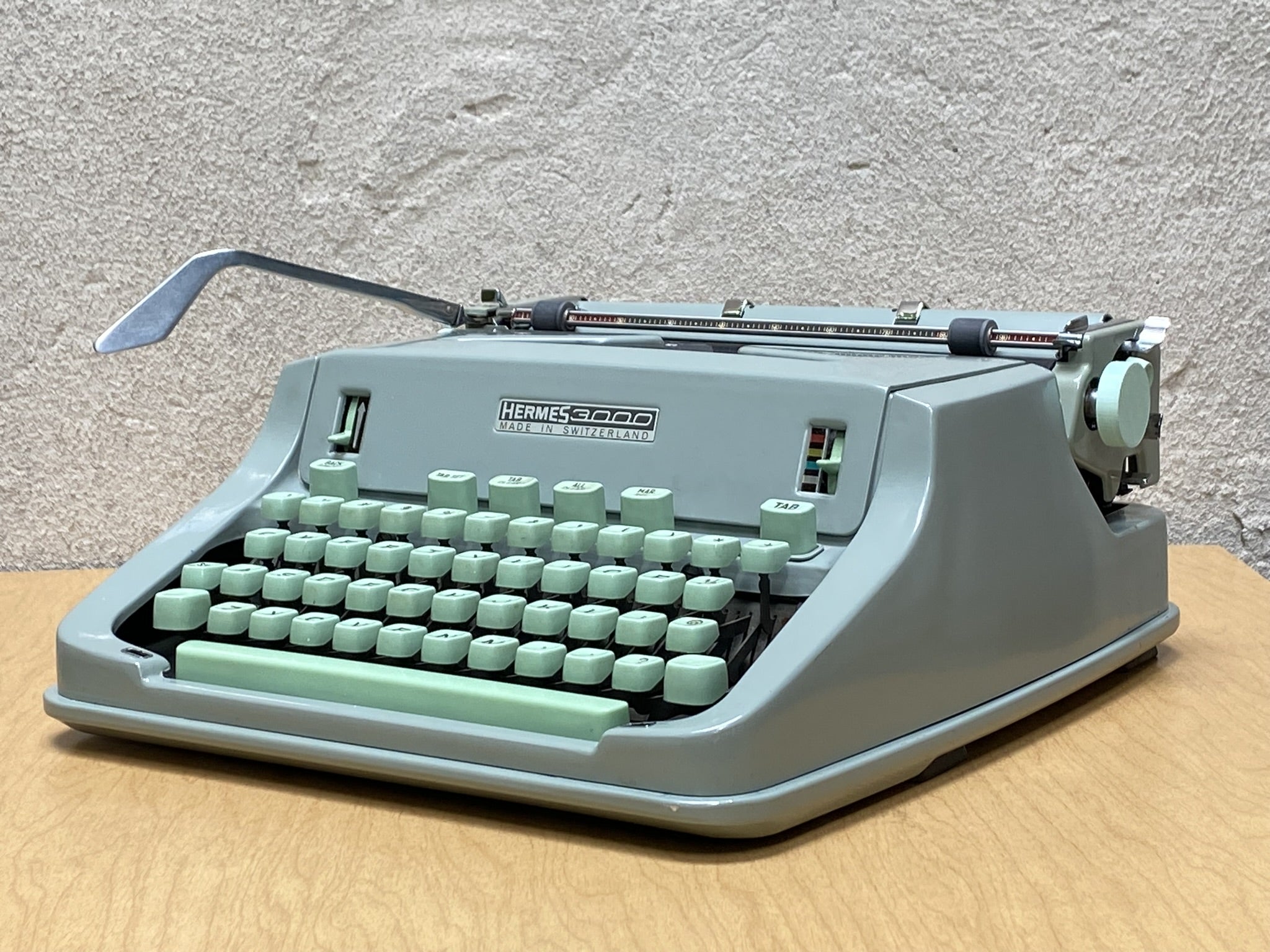 Vintage Hermes 3000 Portable Typewriter in Carry Case - I Like 