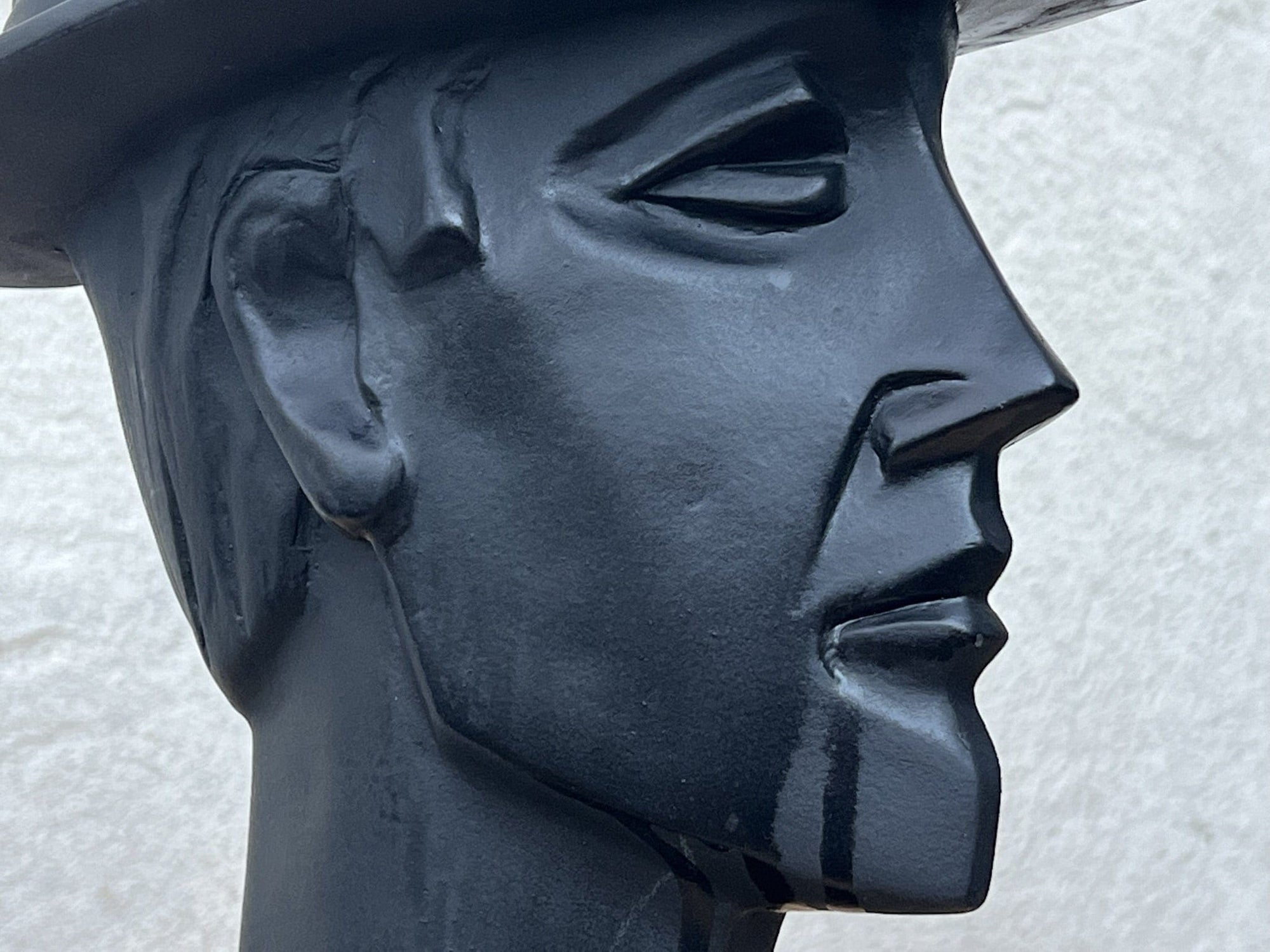 I Like Mike's Mid Century Modern Wall Decor & Art Neo Deco Pair Black Ceramic Man & Woman by David Fisher for Austin Productions, 1988