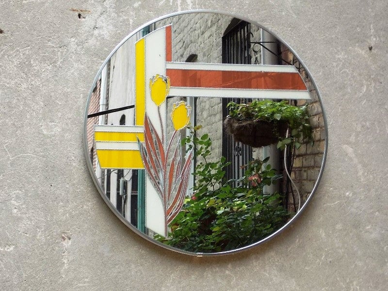 I Like Mike's Mid-Century Modern Wall Decor & Art Round Picture Mirror with Tulips by Turner Wall Accessories