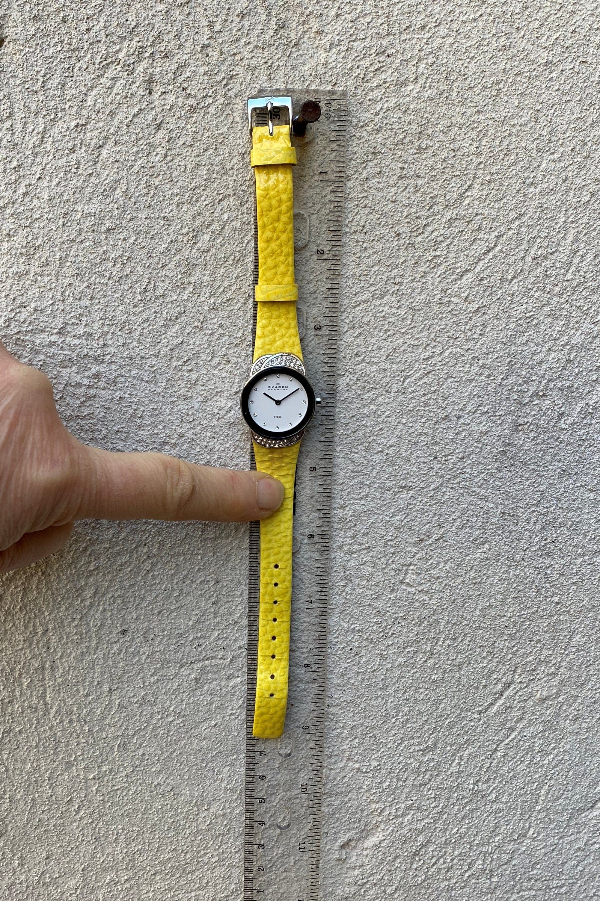Skagen leather band hotsell