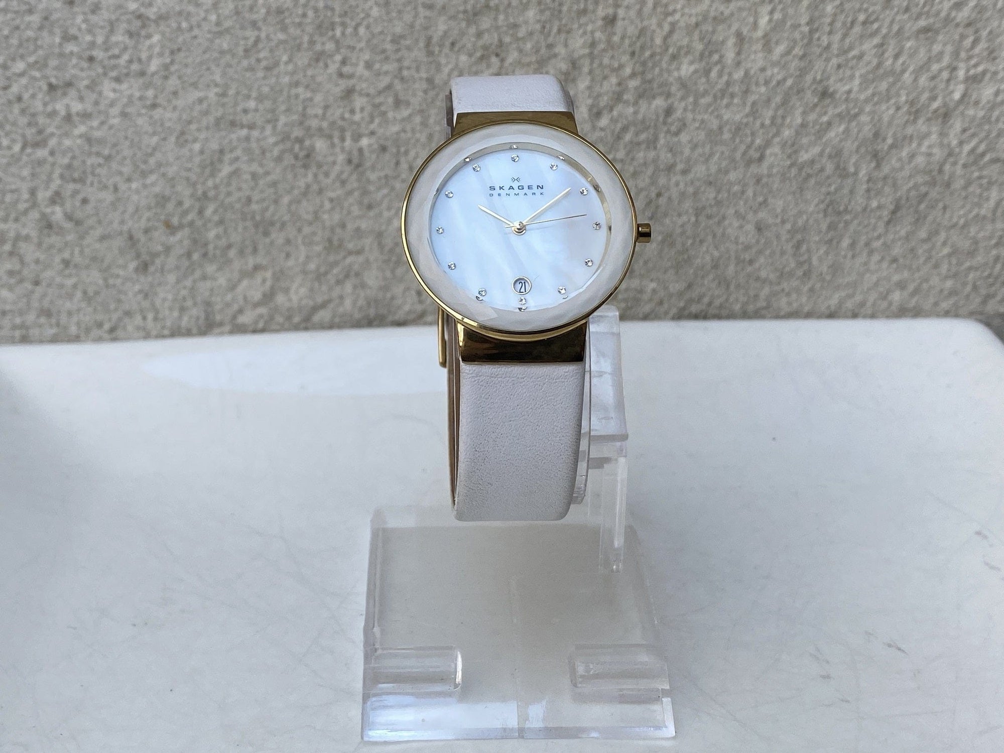 I Like Mike's Mid Century Modern Watch Skagen Women's Oversized White Goldtone Round Watch, Facet Cut, White Leather Band