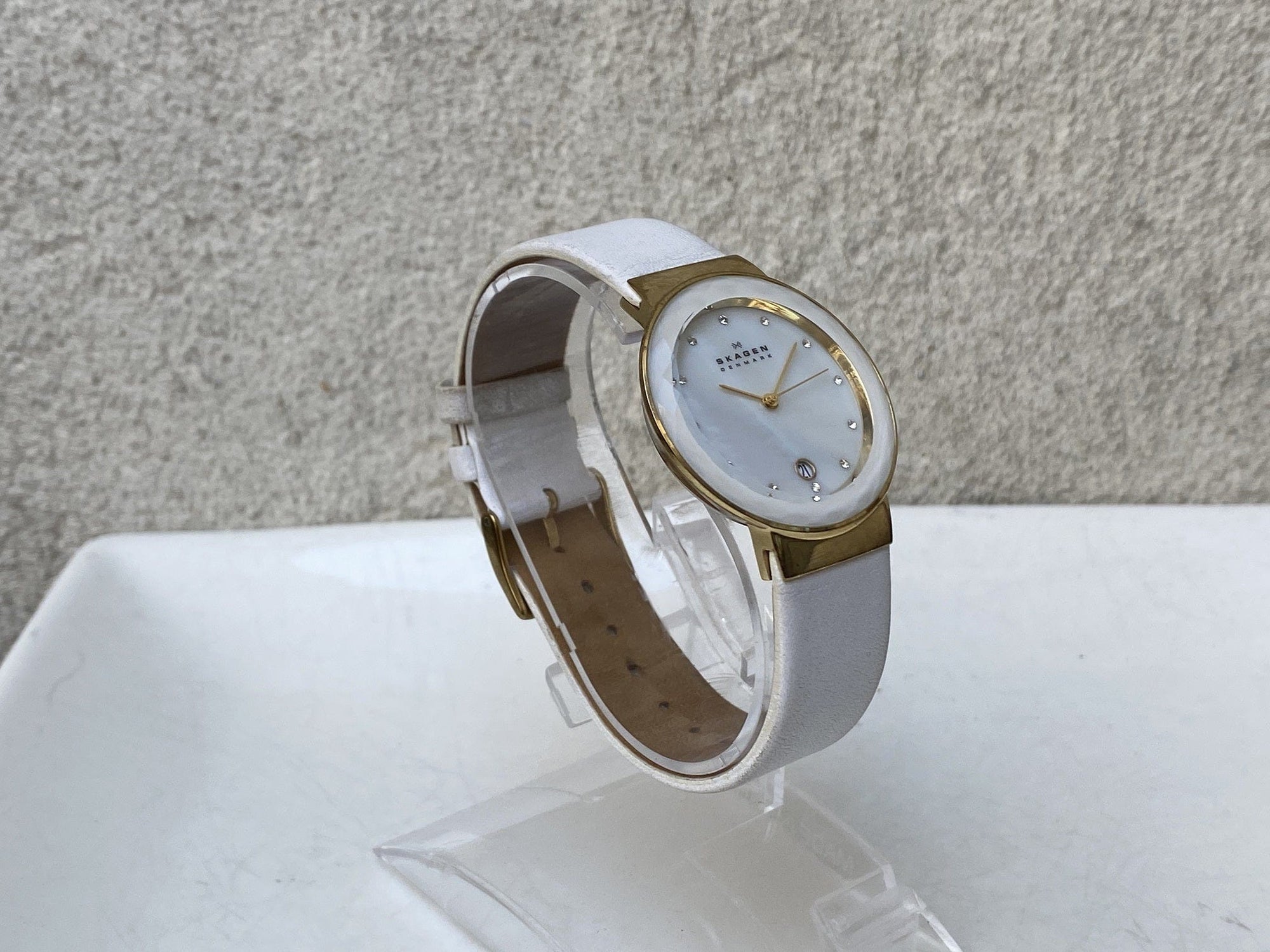 I Like Mike's Mid Century Modern Watch Skagen Women's Oversized White Goldtone Round Watch, Facet Cut, White Leather Band