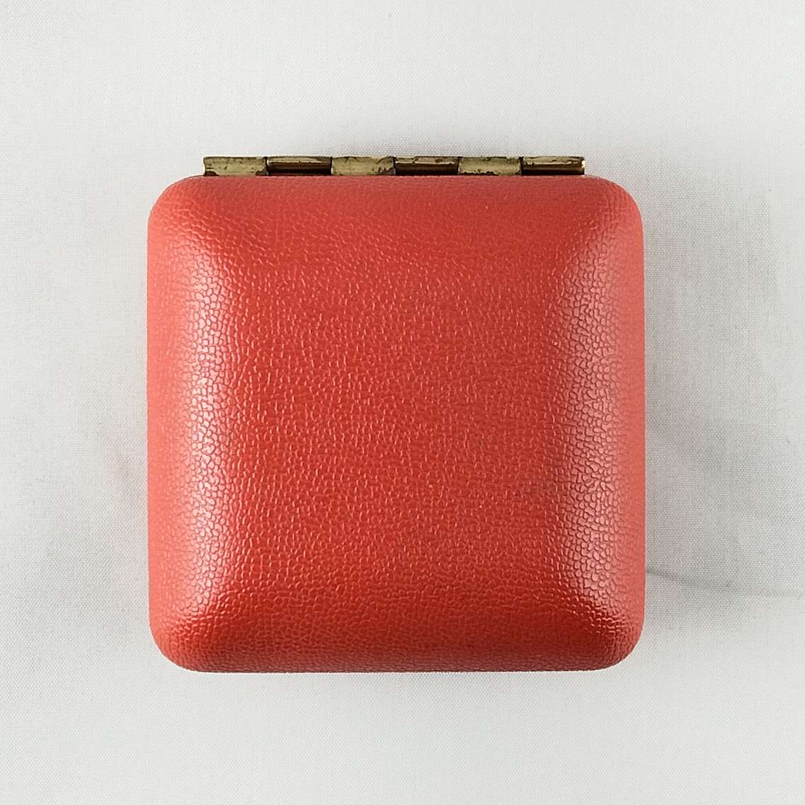 Bradley Wind Up Travel Clock, Red Pebbled Leather - I Like Mikes