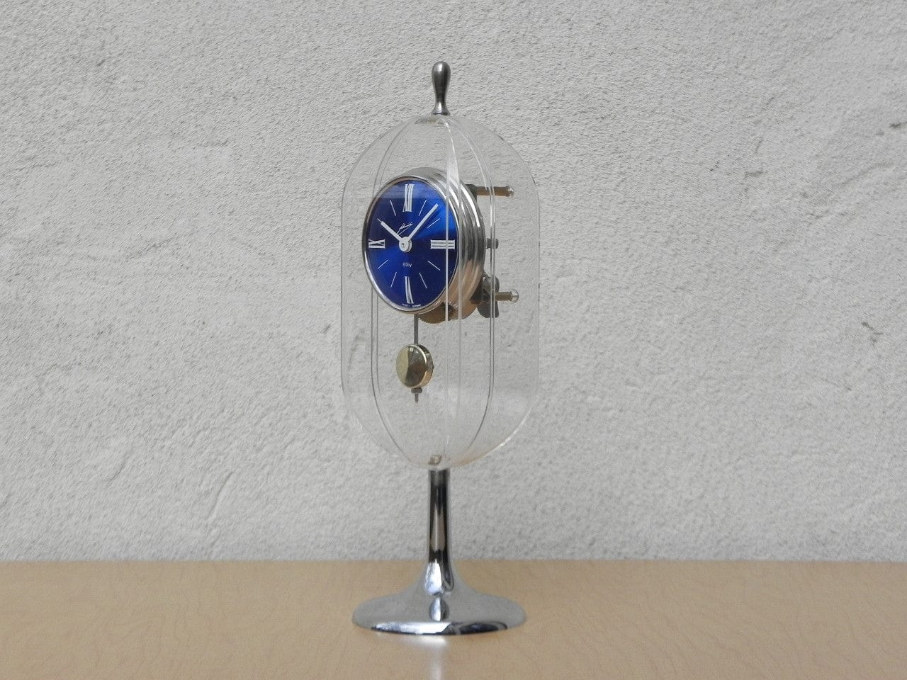 I Like Mikes Mid Century Modern Clock Johmid Rare Lucite Tulip Base Pendulette 8-Day Desk Clock