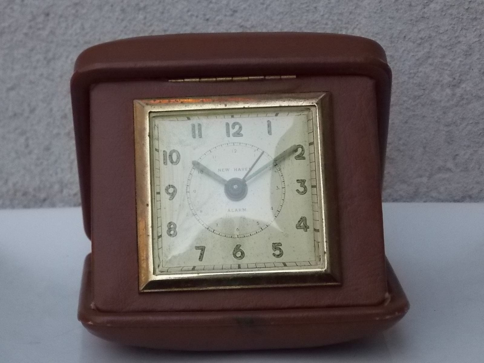 I Like Mikes Mid Century Modern Clock Large New Haven Travel Clock in Brown Leather Case, Circa 1940s