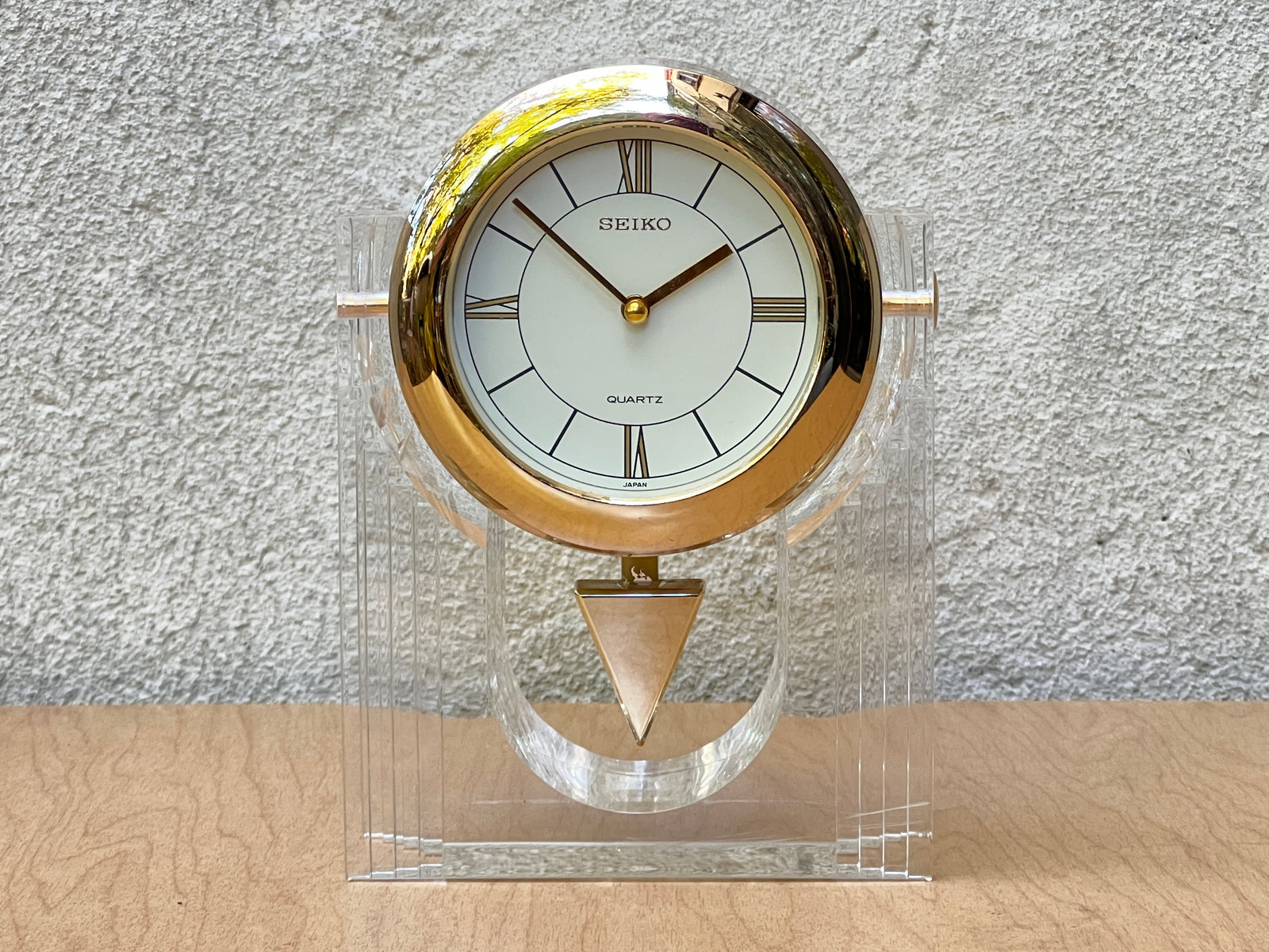 I Like Mikes Mid Century Modern Mantle Clock Seiko Neo Deco Lucite Brass Pendulum Table Clock, Memphis Design