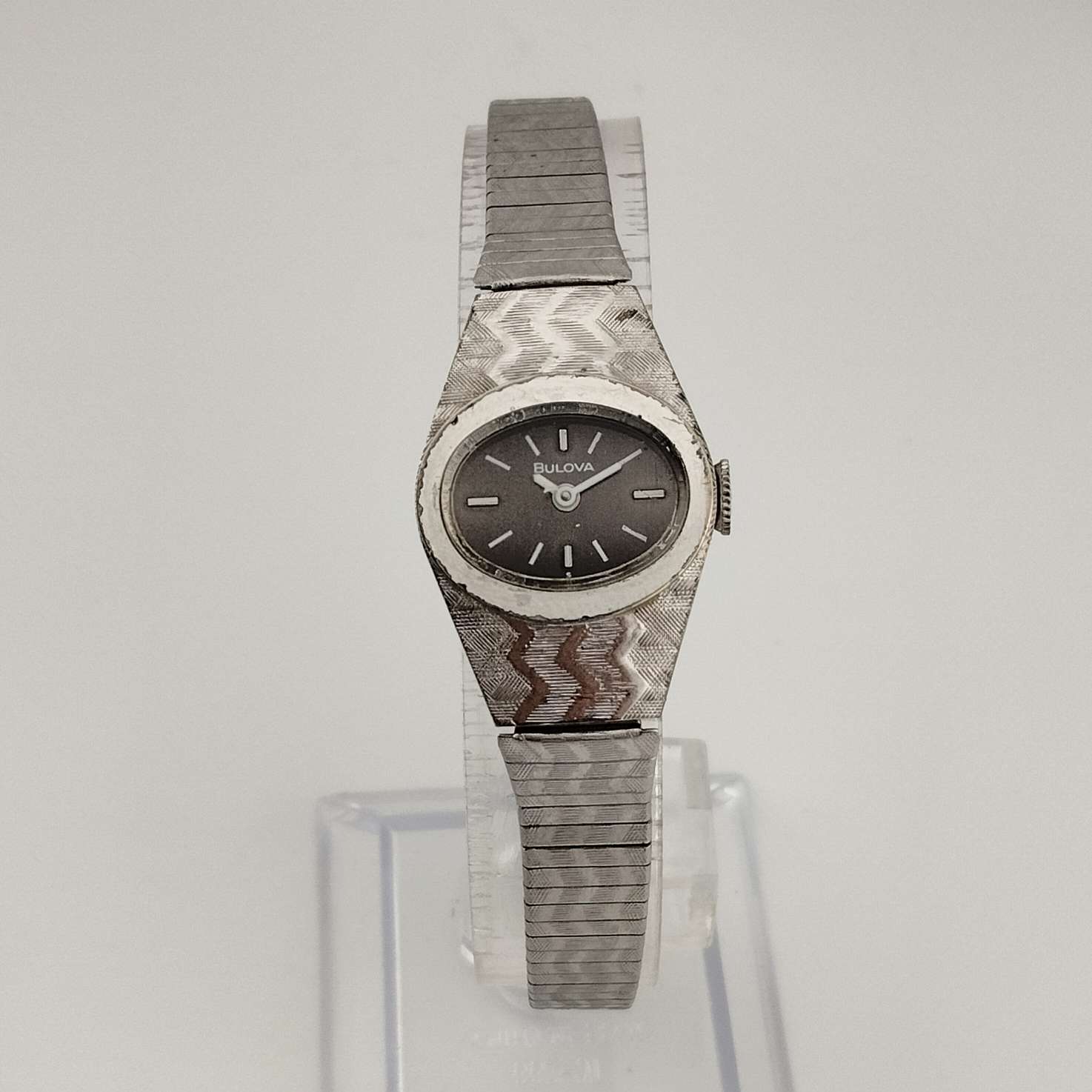 Bulova Unisex Watch, Silver Tone, Horizontal Oval Dial 