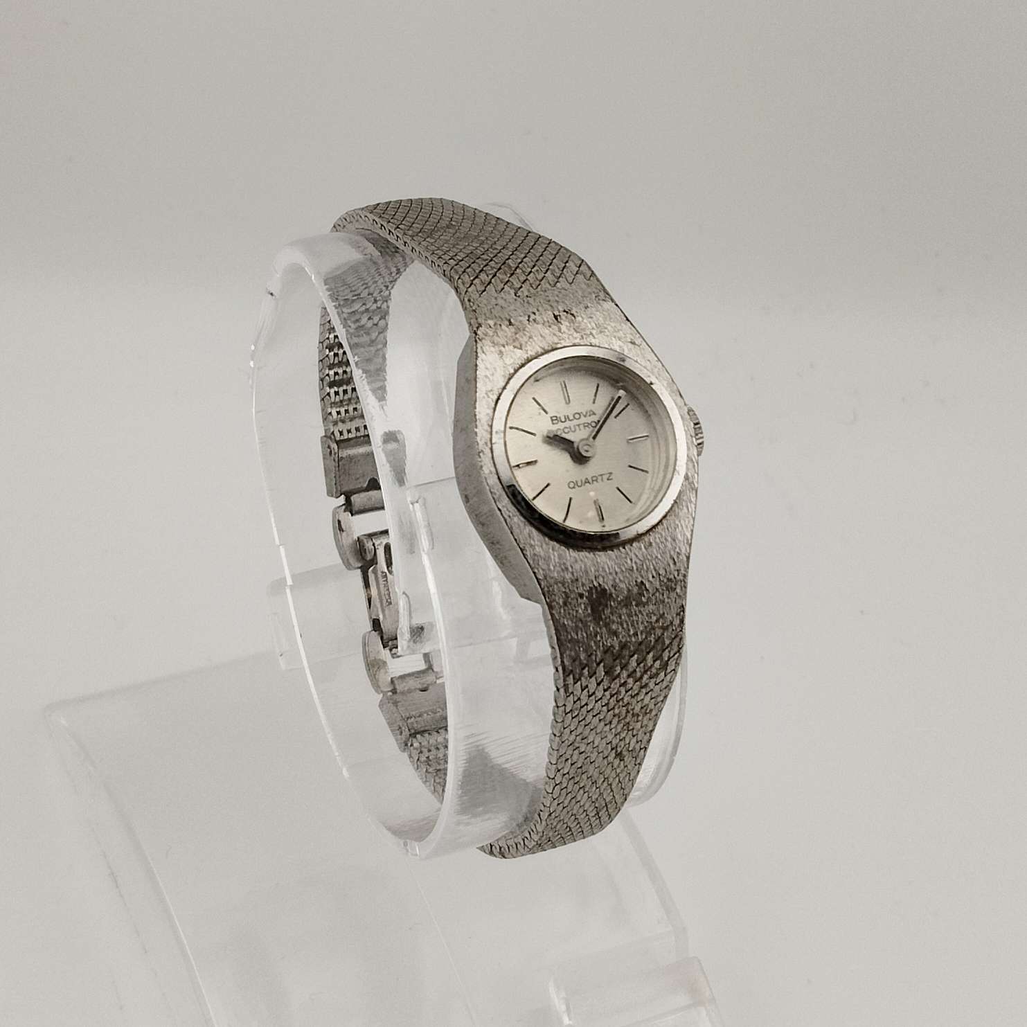 Bulova Accutron シルバー 手巻き時計 メタルブレスレット 【公式通販】