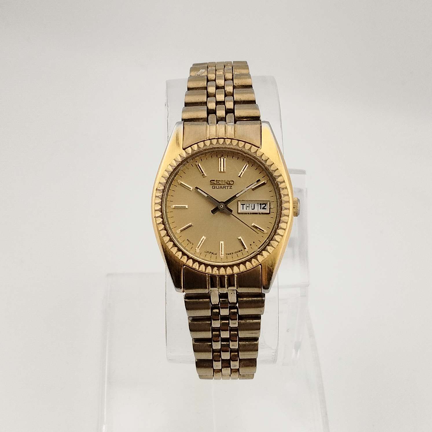 I Like Mikes Mid Century Modern Watches Seiko Men's Gold Tone Quartz Watch, Circular Dial, Date and Day Window, Bracelet Strap