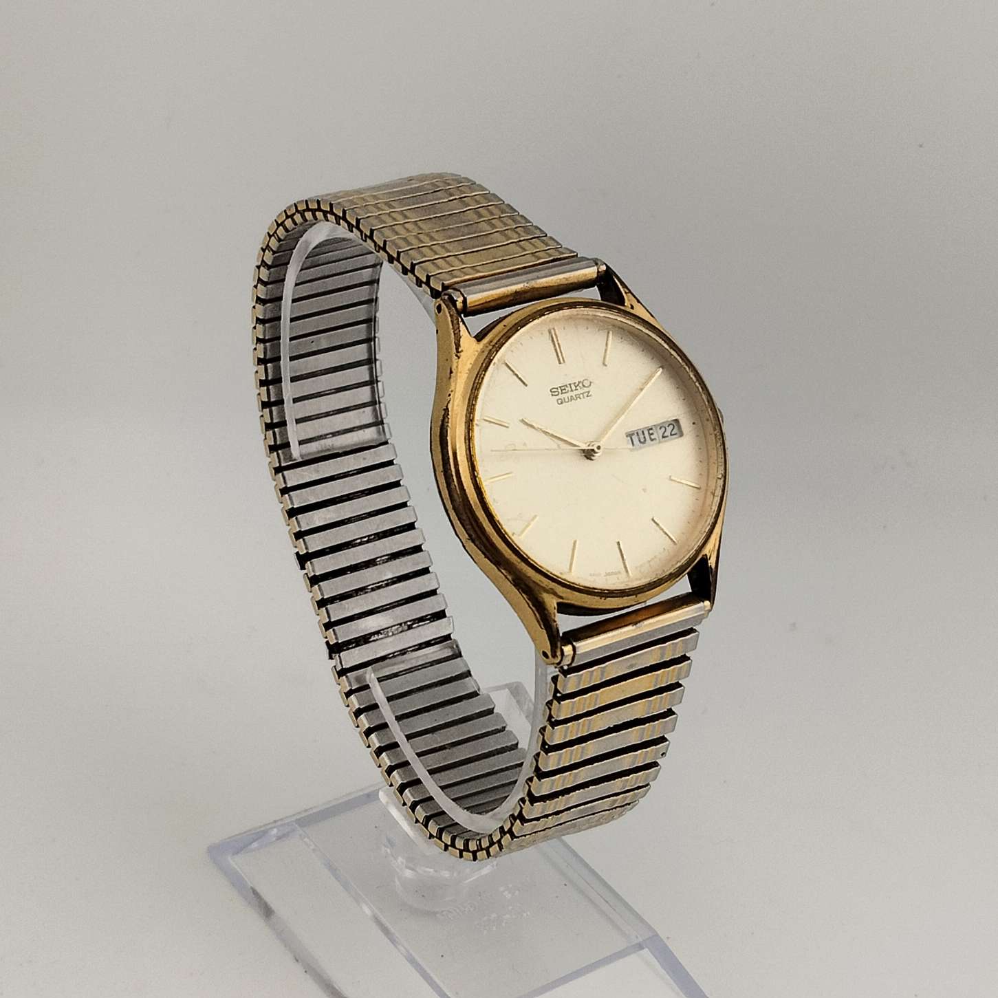 Seiko Gold-Tone Quartz Timepiece Seiko Women main image 2