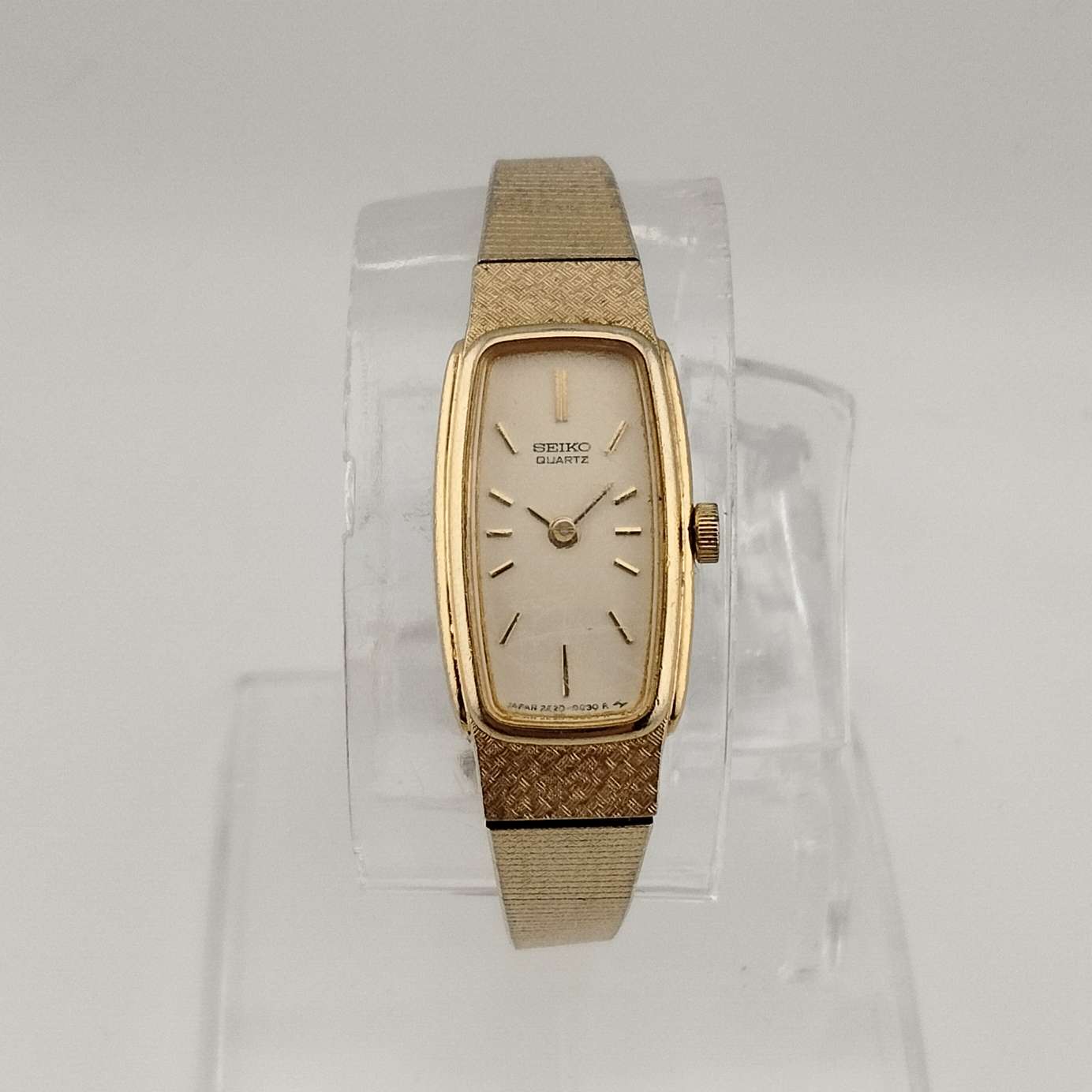 I Like Mikes Mid Century Modern Watches Seiko Quartz Petite Watch, All Gold Tone, Elongated Rectangle Dial with Rounded Sides, Bracelet Strap